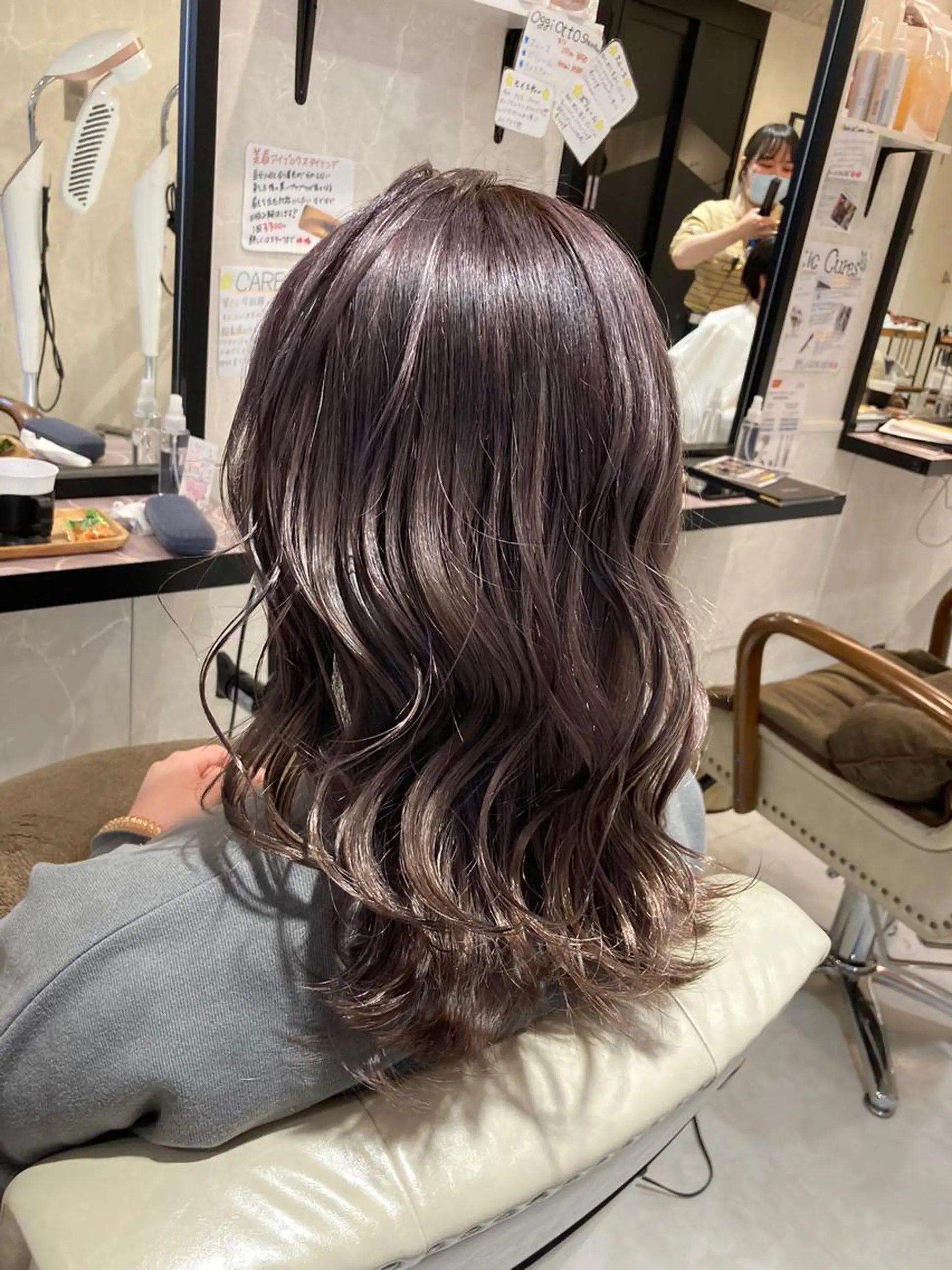 ロング カラー 濱田輝レイヤー 韓国風 ハイトーンのヘアスタイル