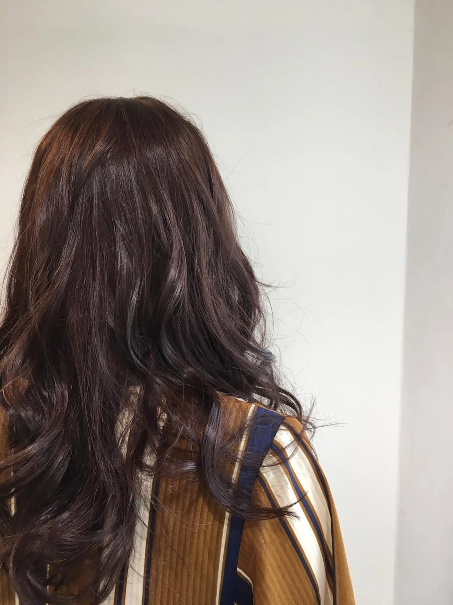 ロング カラー Ripps長居所属・メテオ ／ヘアカラー 西川菜実のヘアスタイル