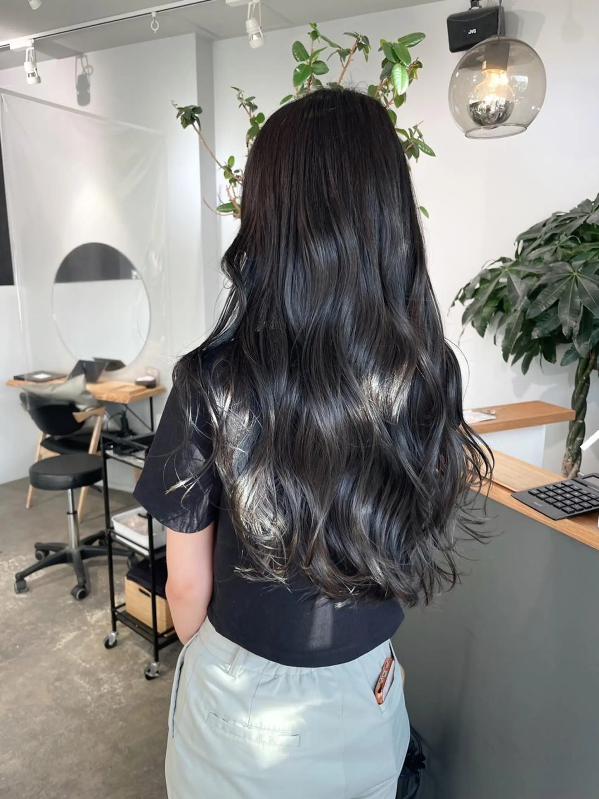 ロング ヘアカラー 岸川 恭子のヘアスタイル