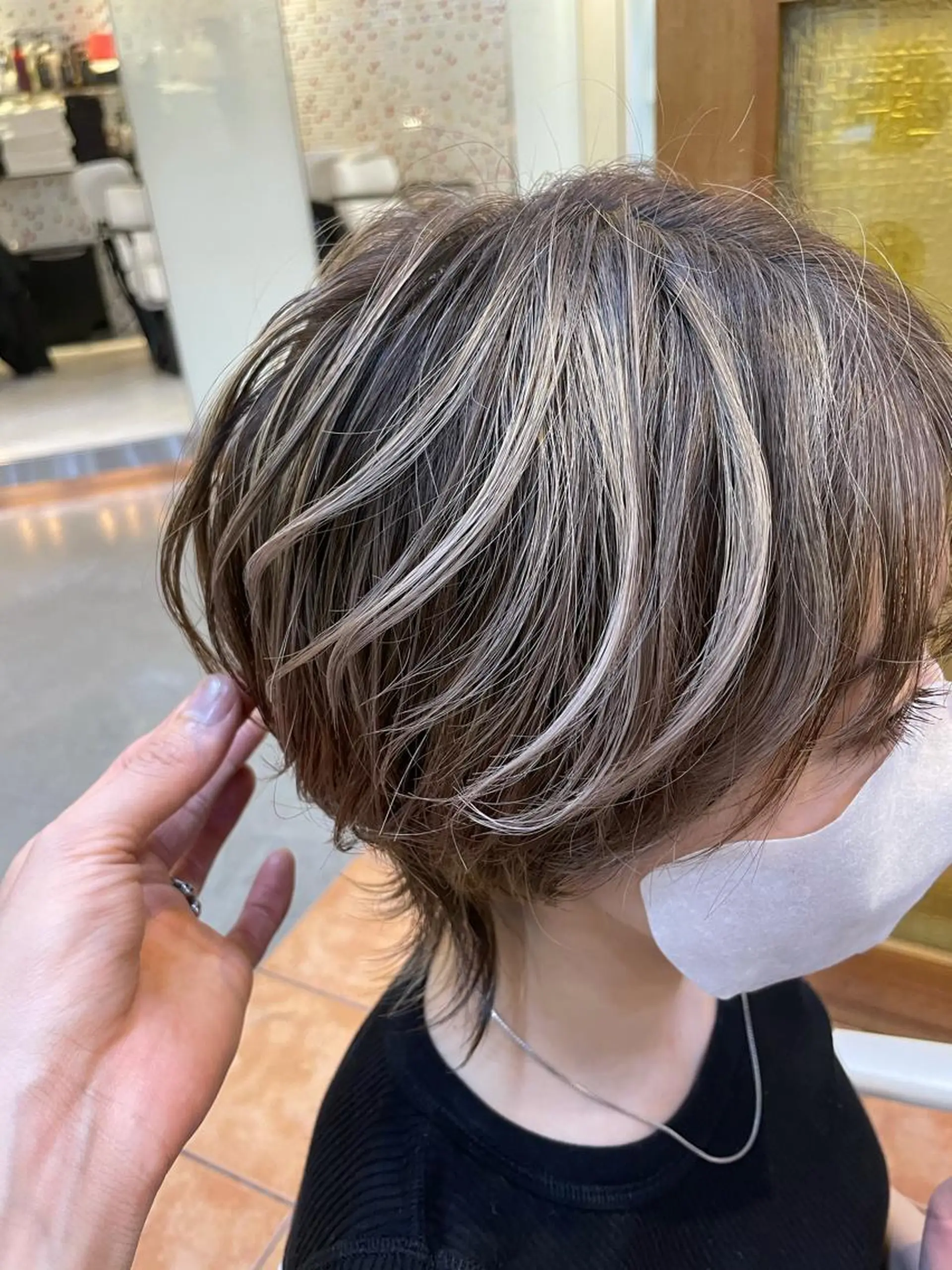 ショート カラー ブリーチ ハイライトカラー ハイライト ショートヘア ウルフカット カット 縮毛矯正 ✨美髪矯正&ショート の小林✨のヘアスタイル