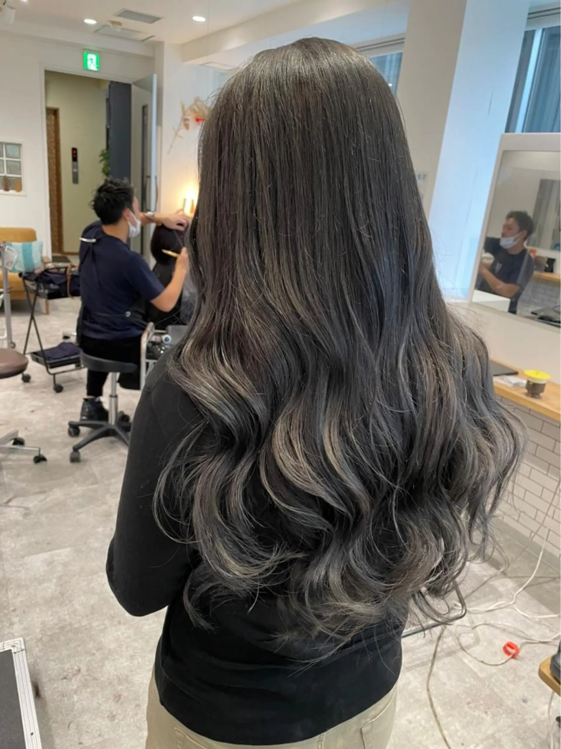 ロング カラー グレージュ JIL BLAN 京都所属・RU RIのヘアスタイル