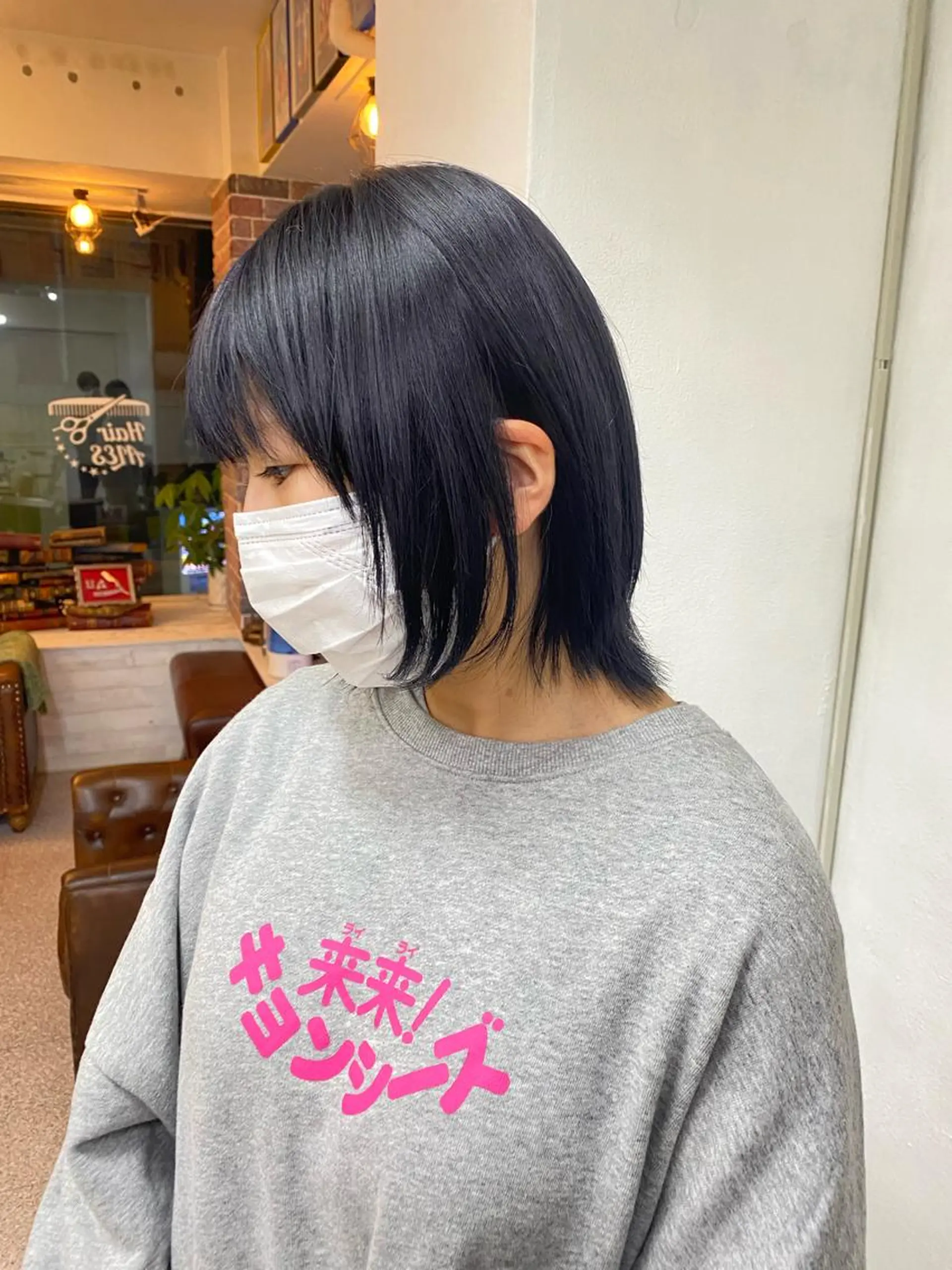 ショート カラー 黒髪 ブルーカラー ブルーブラック レイヤーウルフ エクステ磯部のヘアスタイル