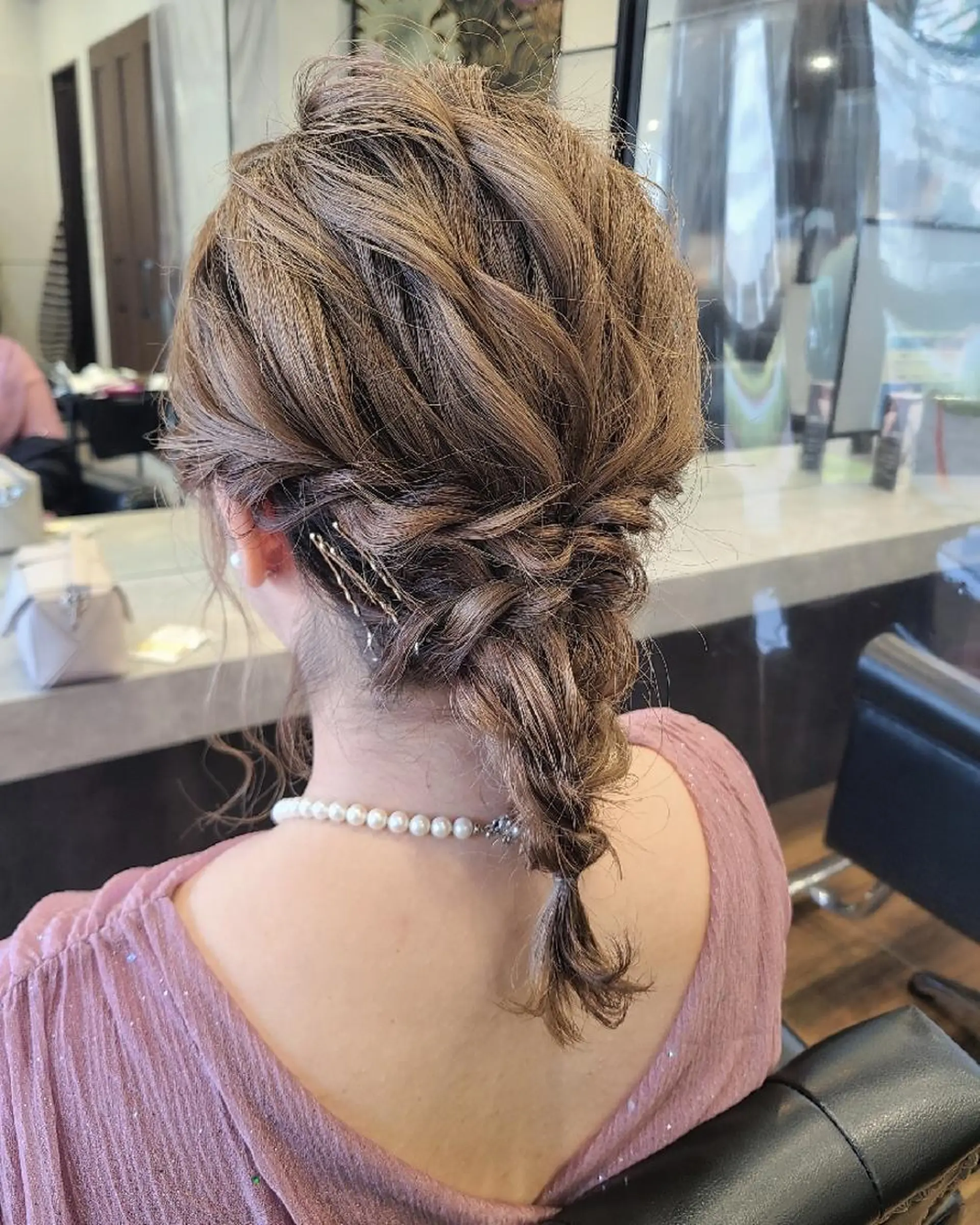 ミディアム 関口 友菜のヘアスタイル