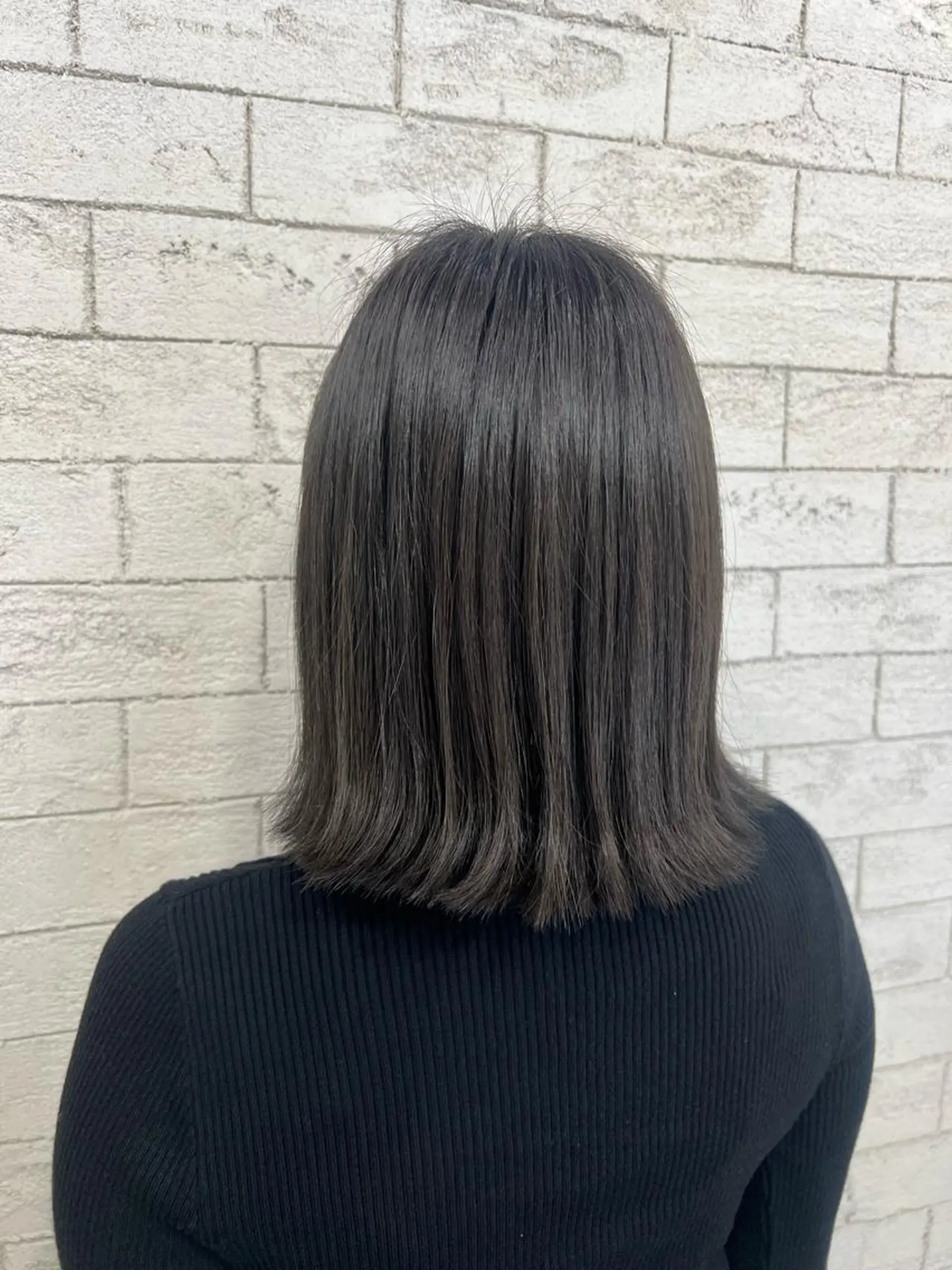 ミディアム アッシュ ブリーチカラー 🤎〰️Yuunaのヘアスタイル