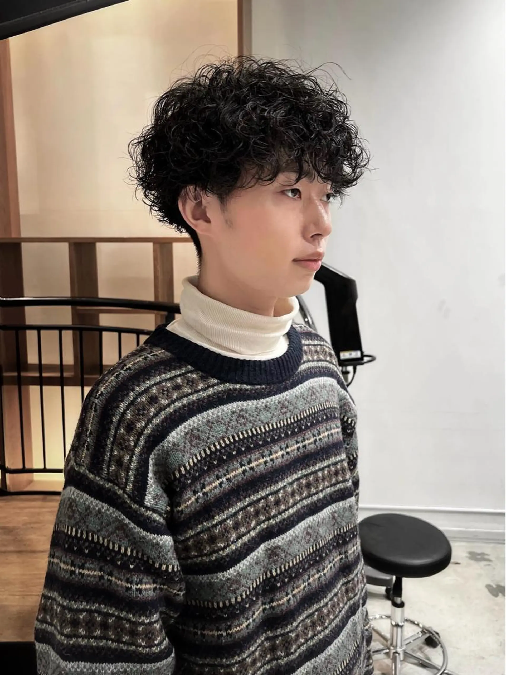 パーマ メンズ メンズパーマ スパイラルパーマ カット パーマ Qin shaire salon 原宿verno店所属・【センターパート】 ETO／江藤翼の眉毛・アイブロウイメージ