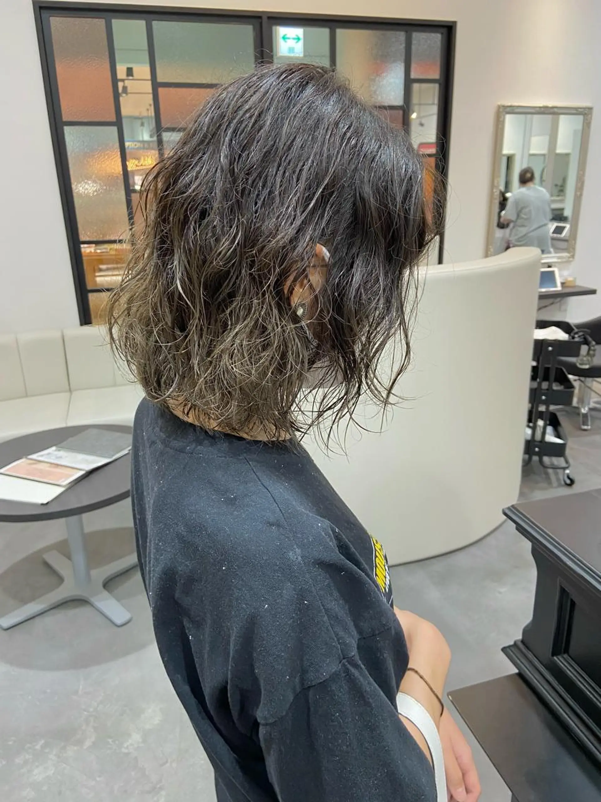 ショート カラー パーマ ヘアアレンジ 小倉 愛里のヘアスタイル