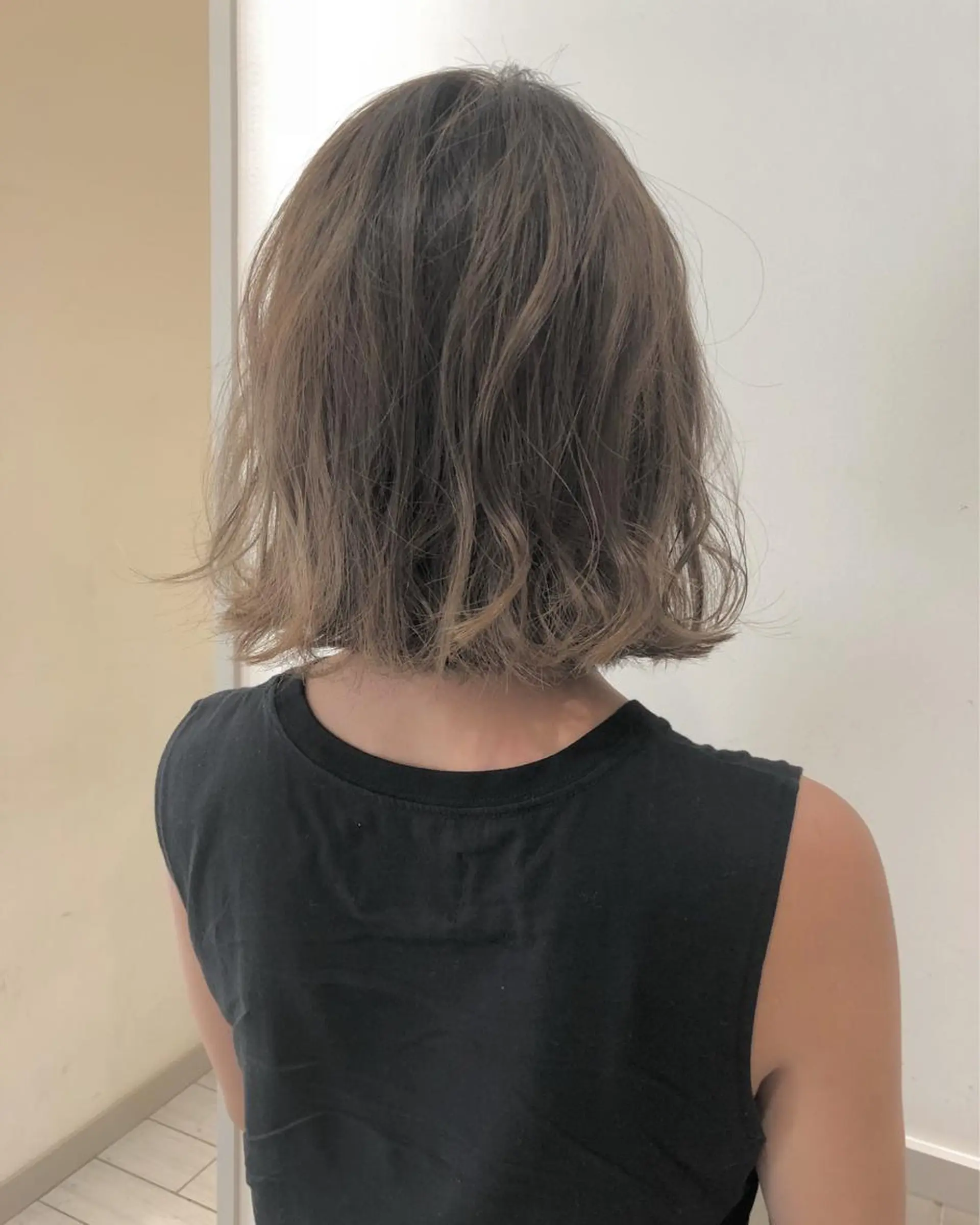 ミディアム カラー ZOA classic hair所属・東 みのりのヘアスタイル