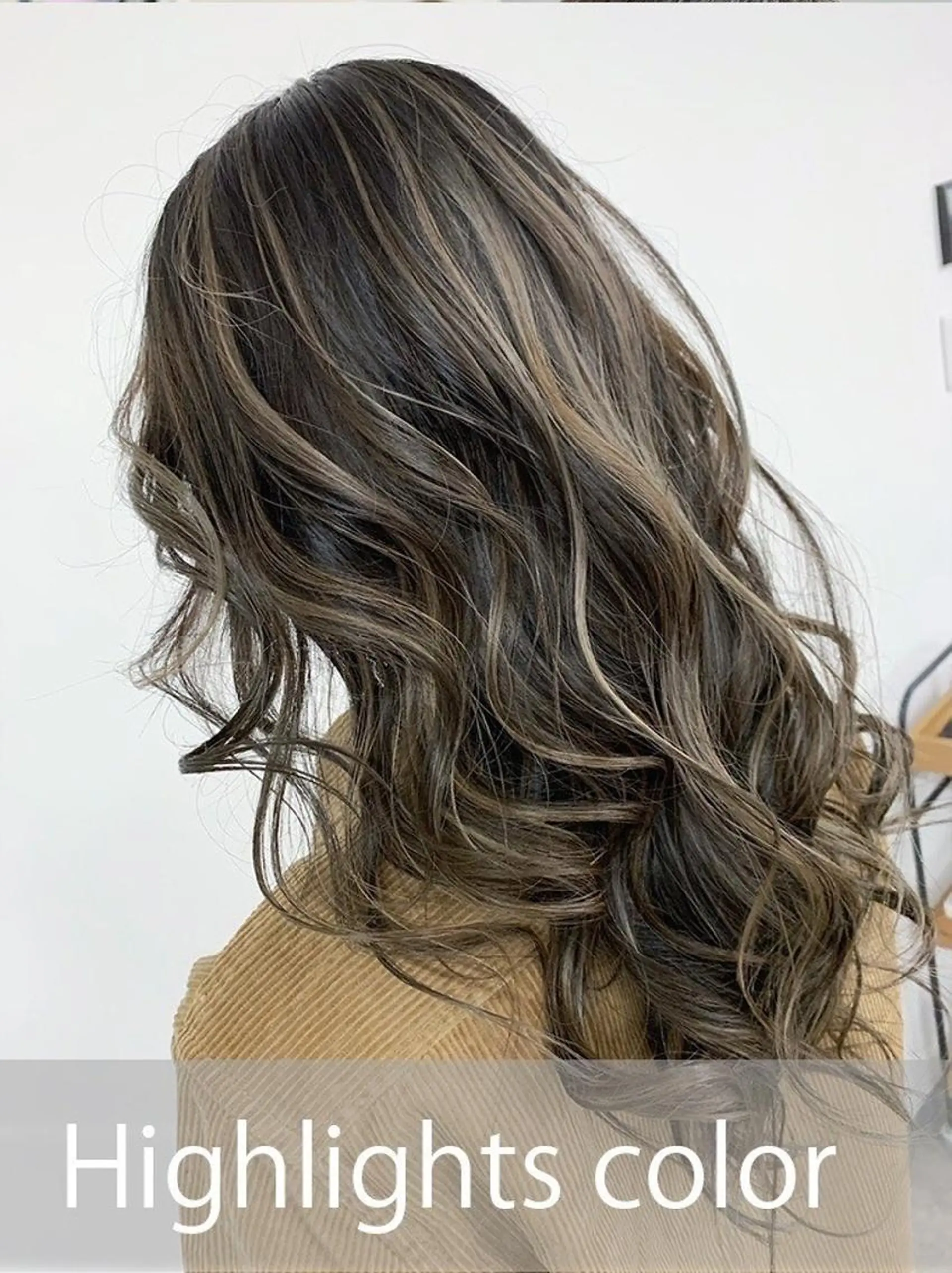 ロング カラー PEQSS HAIRのヘアスタイル