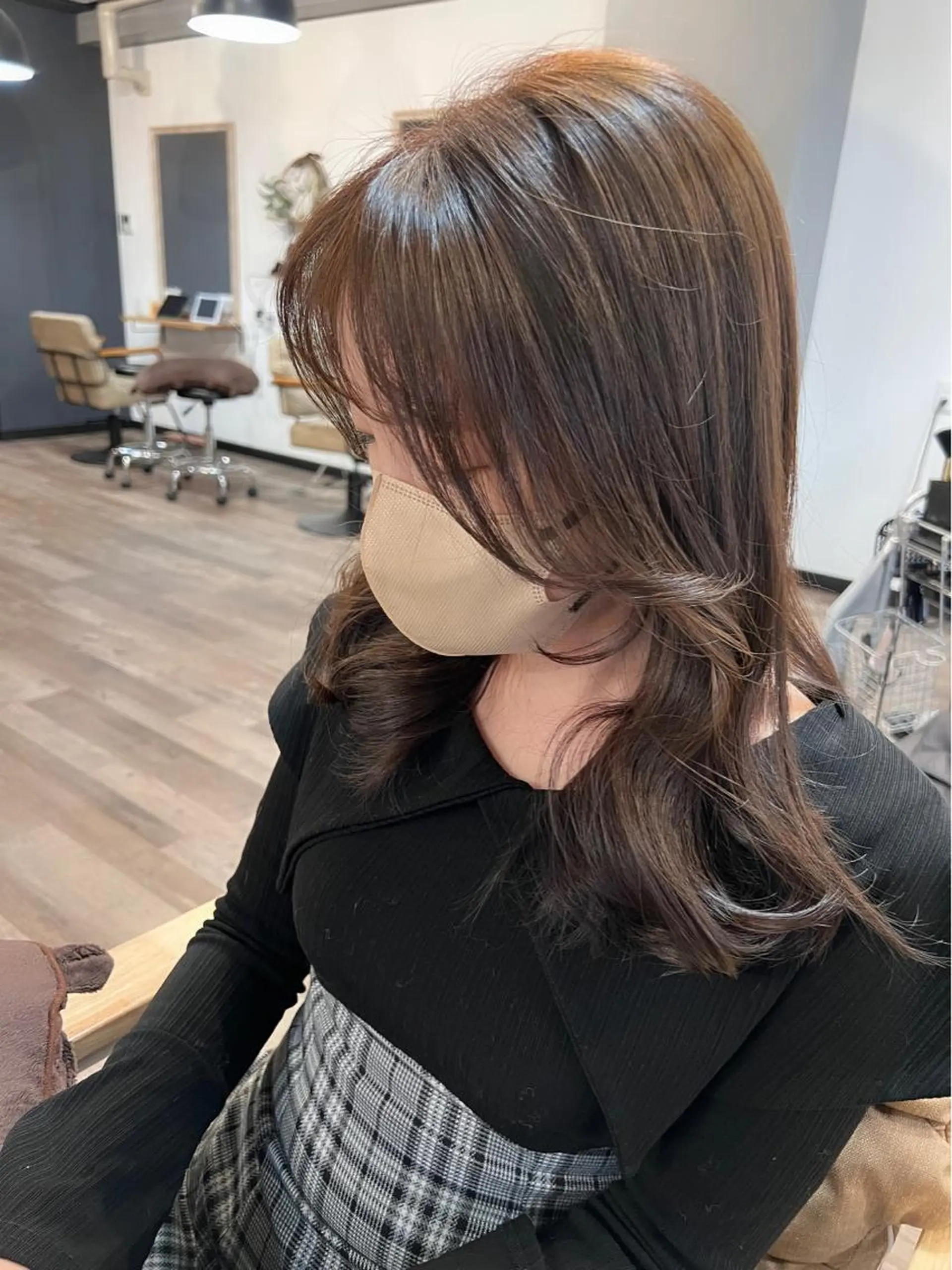 セミロング カット ヘアカラー トリートメント 安井 貞好のヘアスタイル