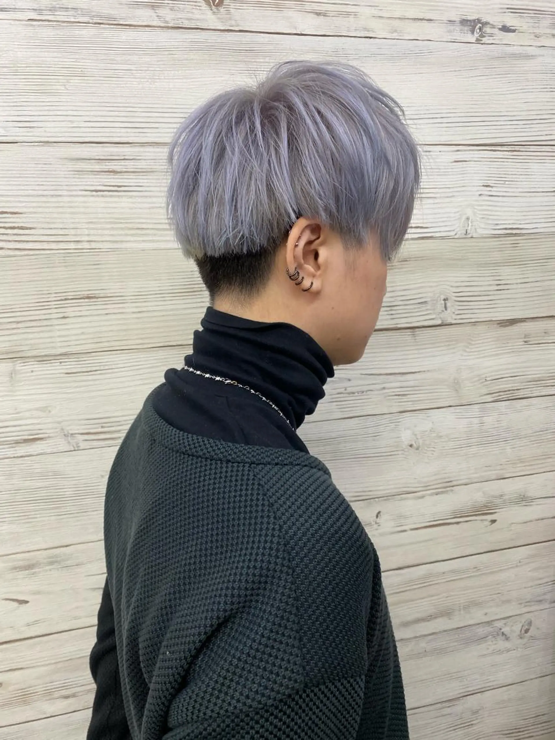 セミロング カラー パーマ メンズ アイブロウ ショートボブ 編み込みエクステ シールエクステ メンズバレイヤージュ メンズブリーチ LAVENDIA Azabu所属・LAVENDIA 初音のヘアスタイル