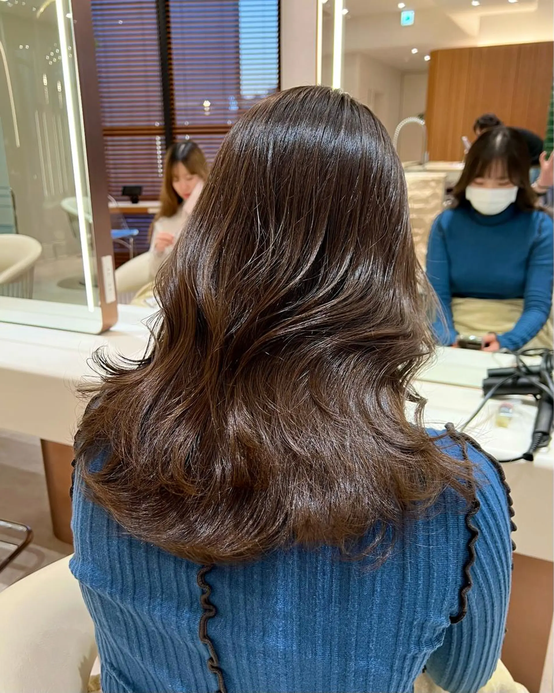 セミロング カラー カット トリートメント ヘアセット 韓国レイヤー🇰🇷 韓国研修◎渋谷カイトのヘアスタイル