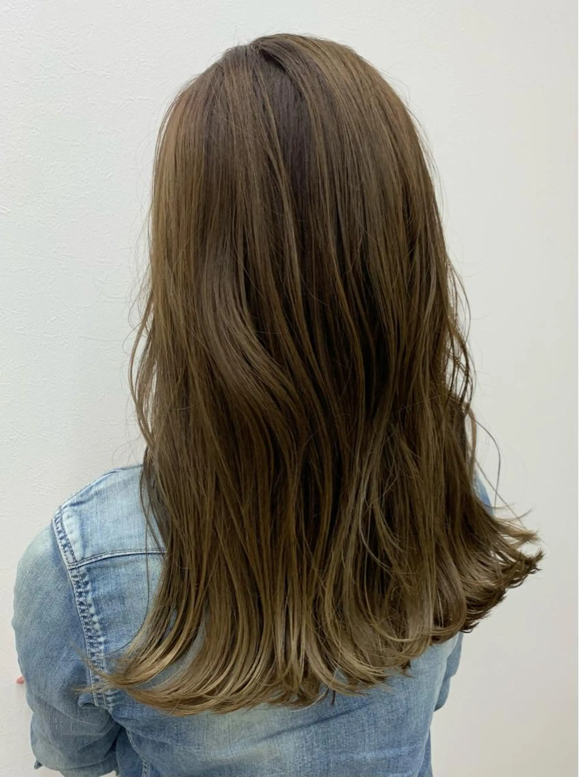 ロング カット ヘアカラー AKI💛 すみれの眉毛・アイブロウイメージ