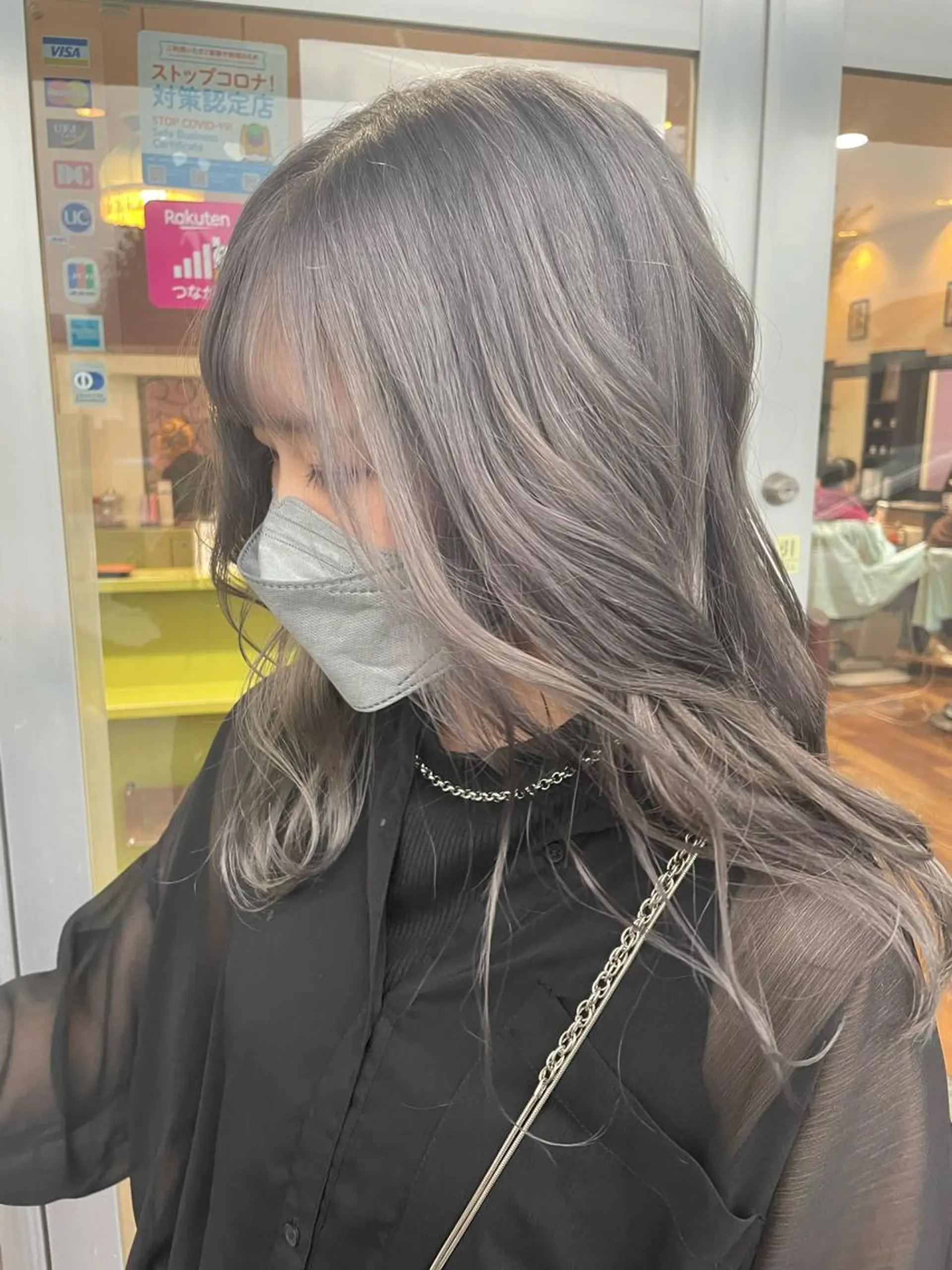 カラー ヘアカラー 嶋岡 乃愛のヘアスタイル