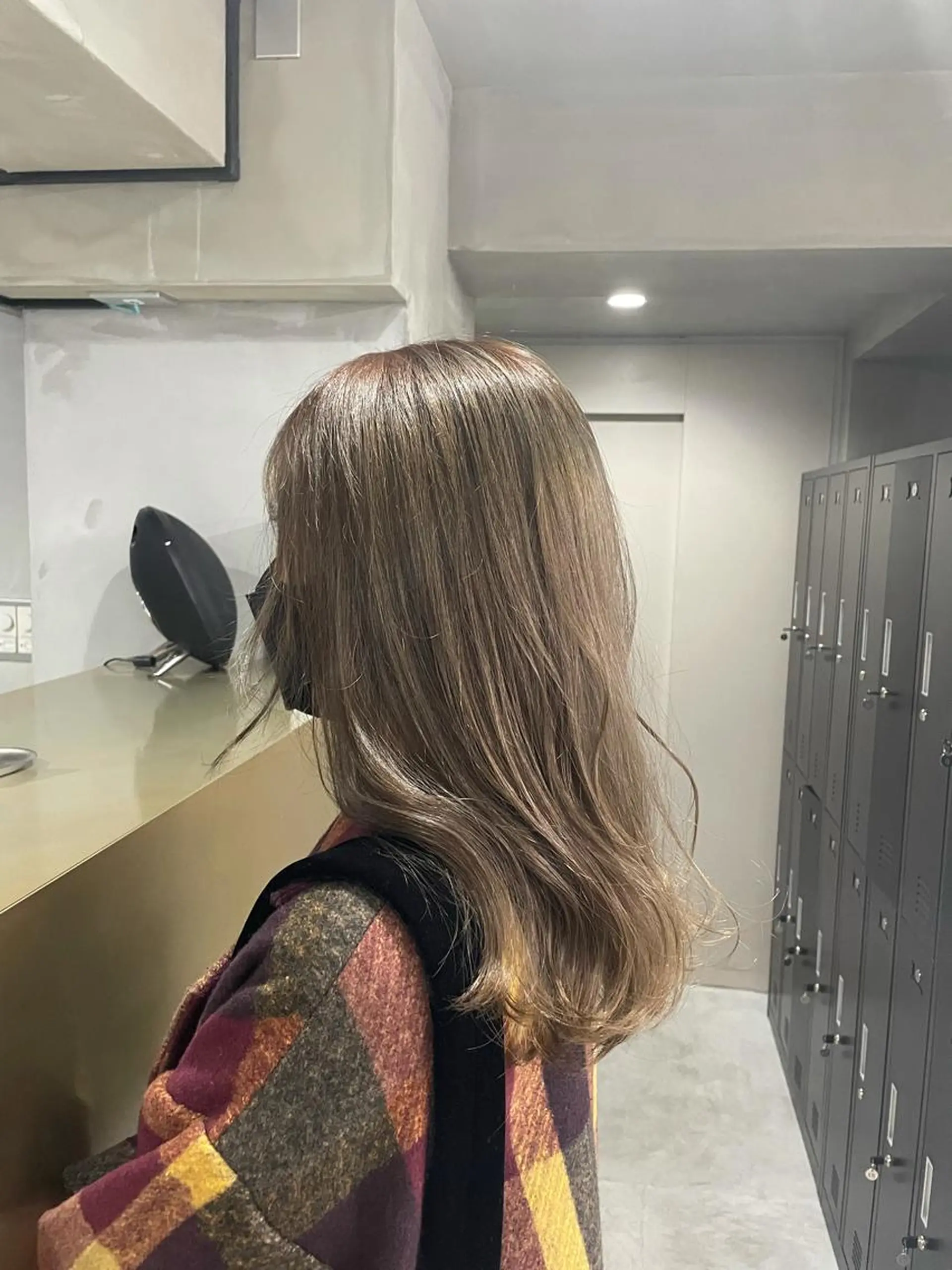 カラー ブリーチ miu .のヘアスタイル