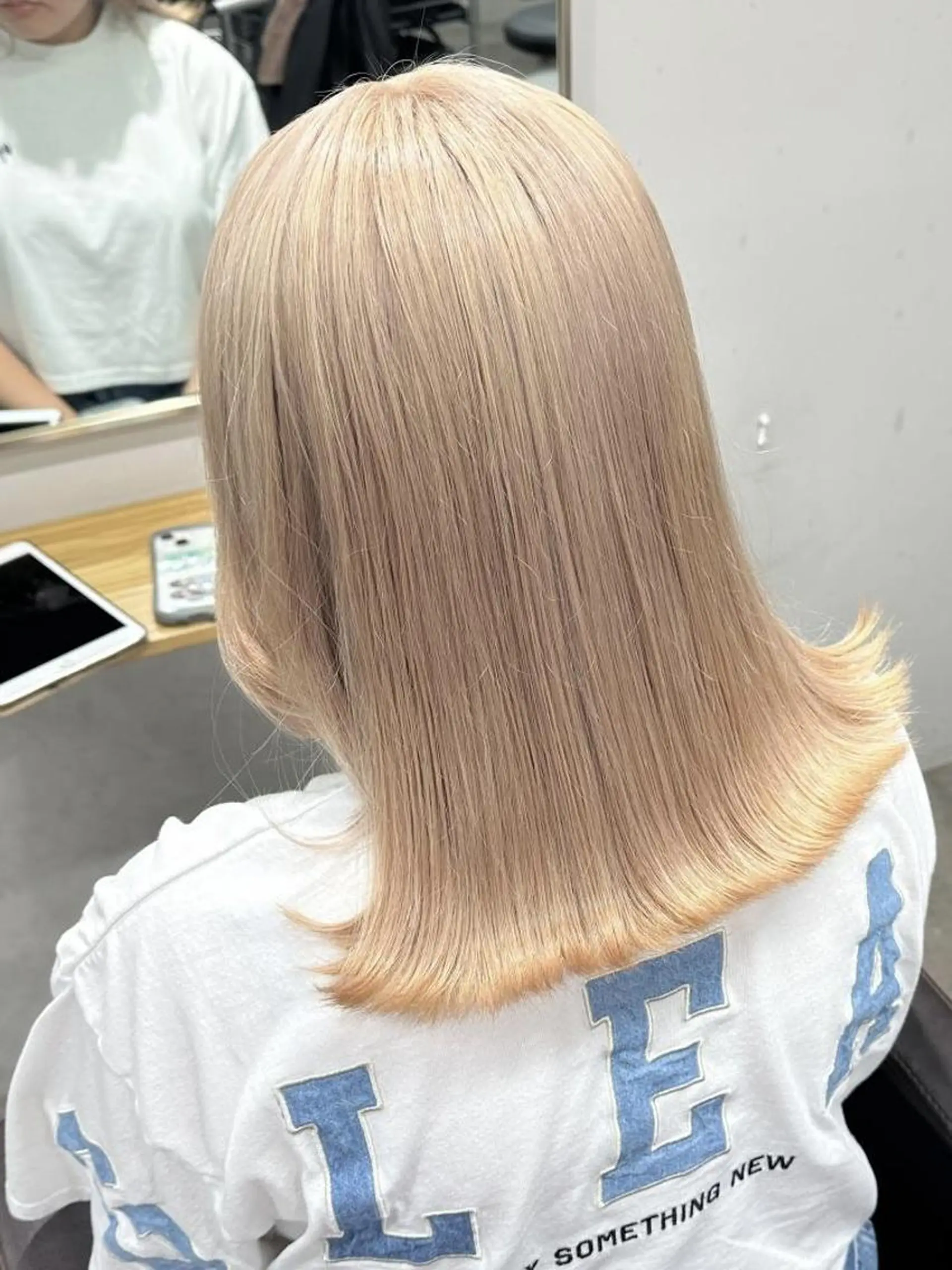 セミロング カラー ✨【公式】 juhl.横浜✨のヘアスタイル