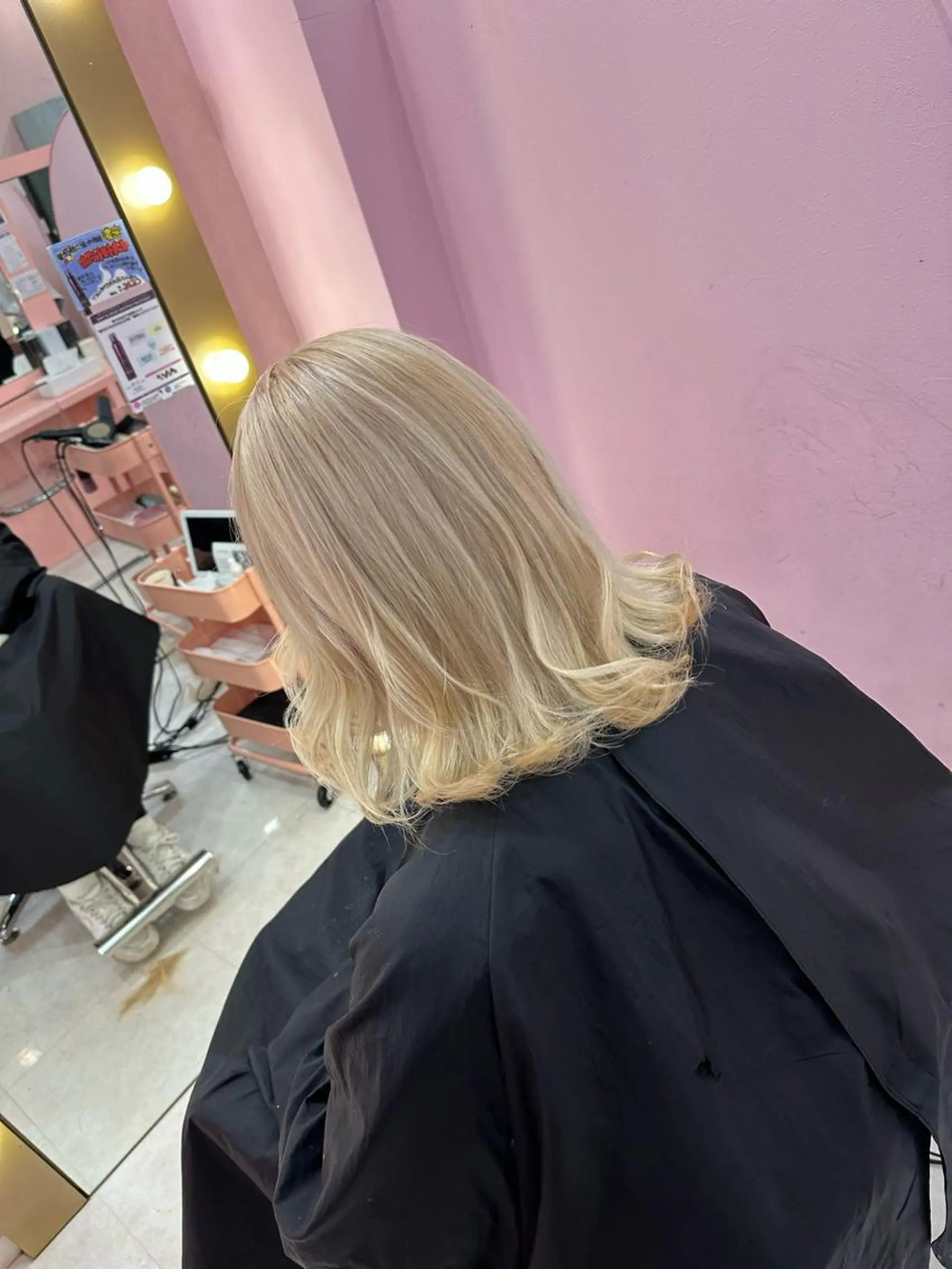 ミディアム カラー ヘアカラー トリートメント ブリーチ人気No.1 MANATO🎨🌈のヘアスタイル