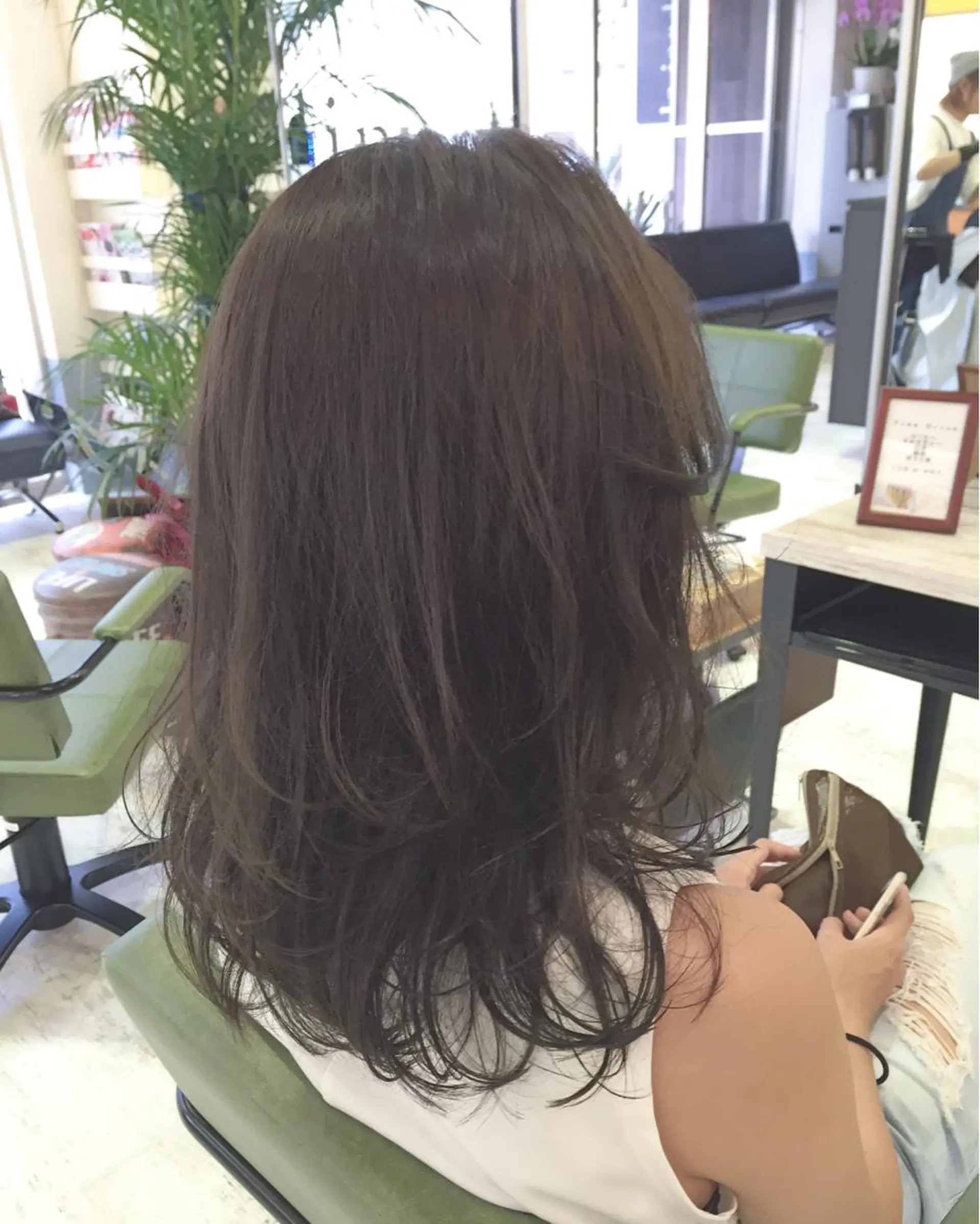 ミディアム セミロング カラー ブルーカラー ブルージュ イルミナカラー 青木 茂樹⭐️ 透明感カラーのヘアスタイル
