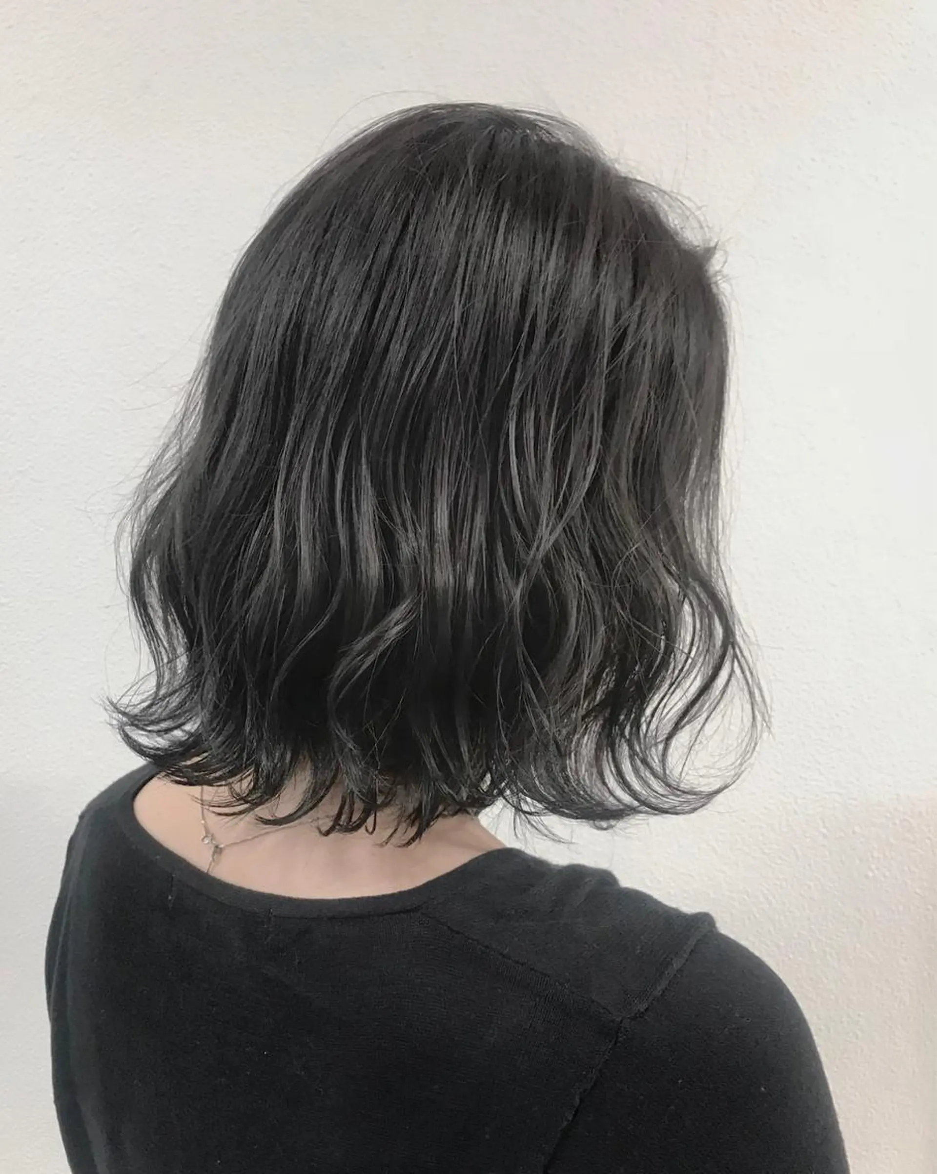 ショート カラー ヘアアレンジ 黒髪 グレーブラック カット ヘアカラー トリートメント GiseL天神カラー 髪質改善/ブリーチのヘアスタイル