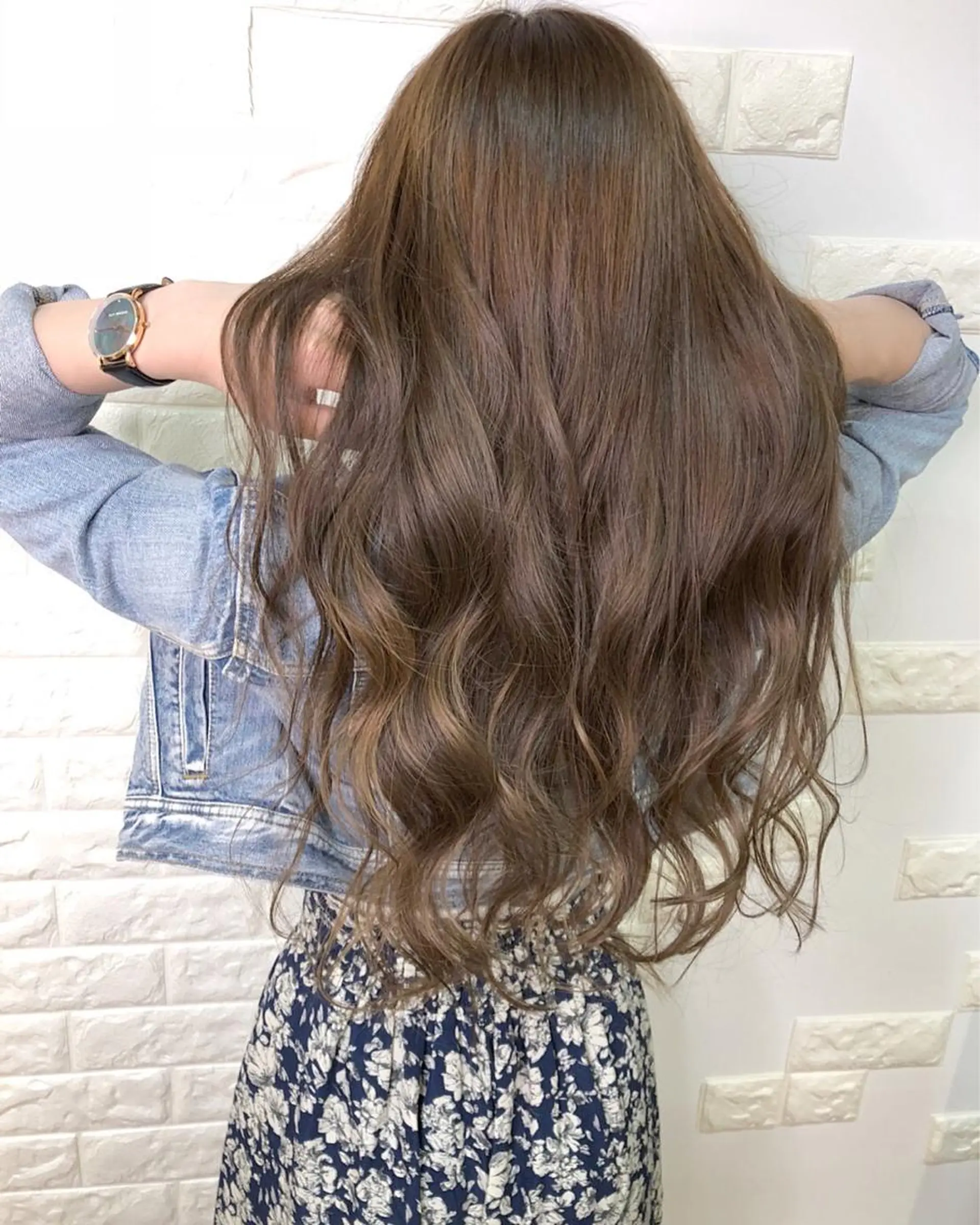 ロング カラー ベージュカラー グラデーションカラー 横浜ブリーチムラ直し ハイトーン/ブリーチのヘアスタイル