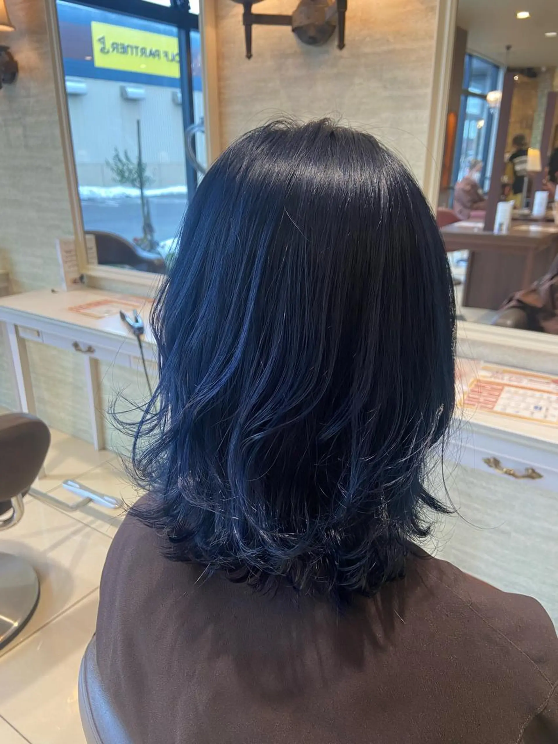 セミロング カワサキ ヒナコのヘアスタイル