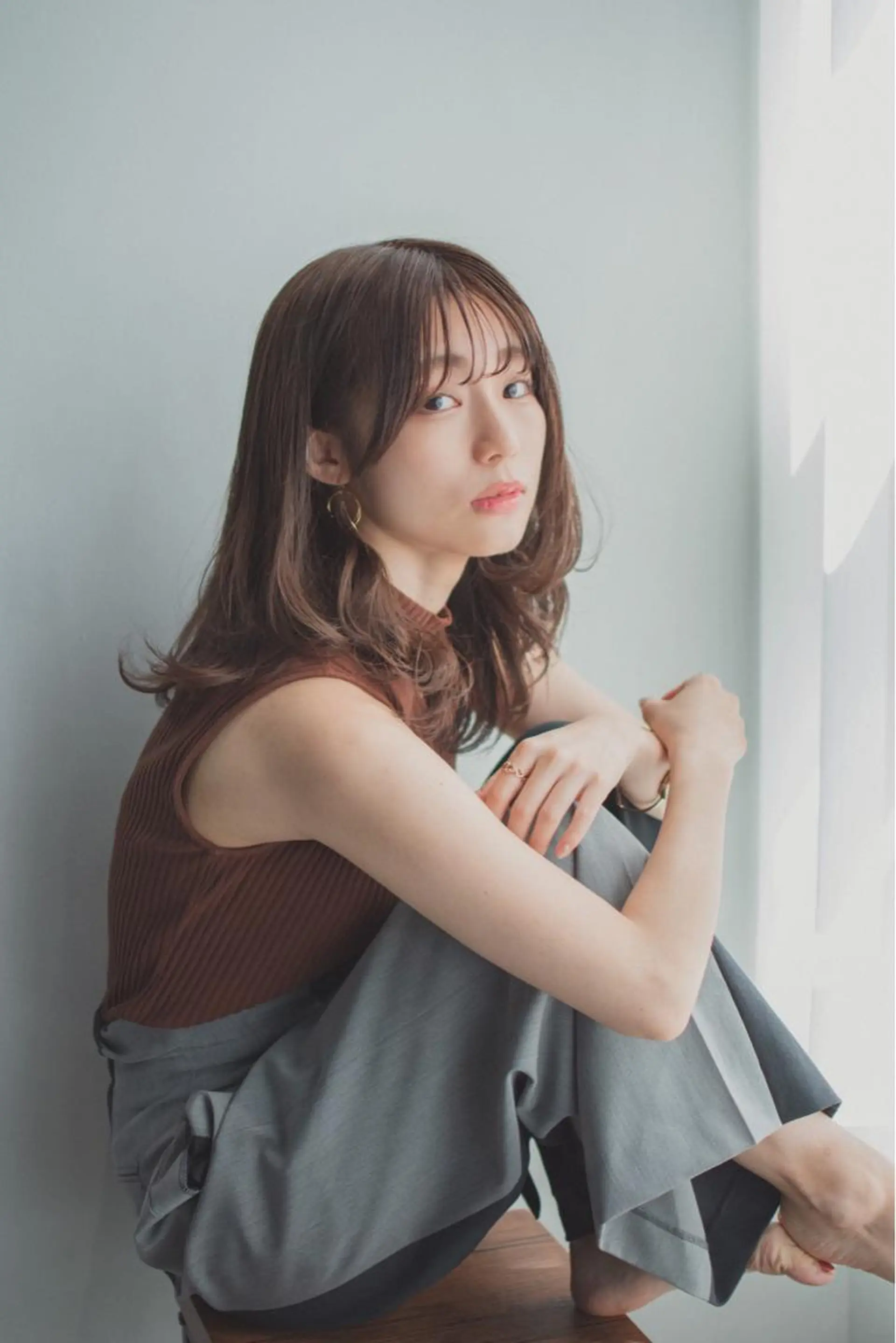 ミディアム カラー 前髪/顔周り /レイヤー/秋山 元のヘアスタイル