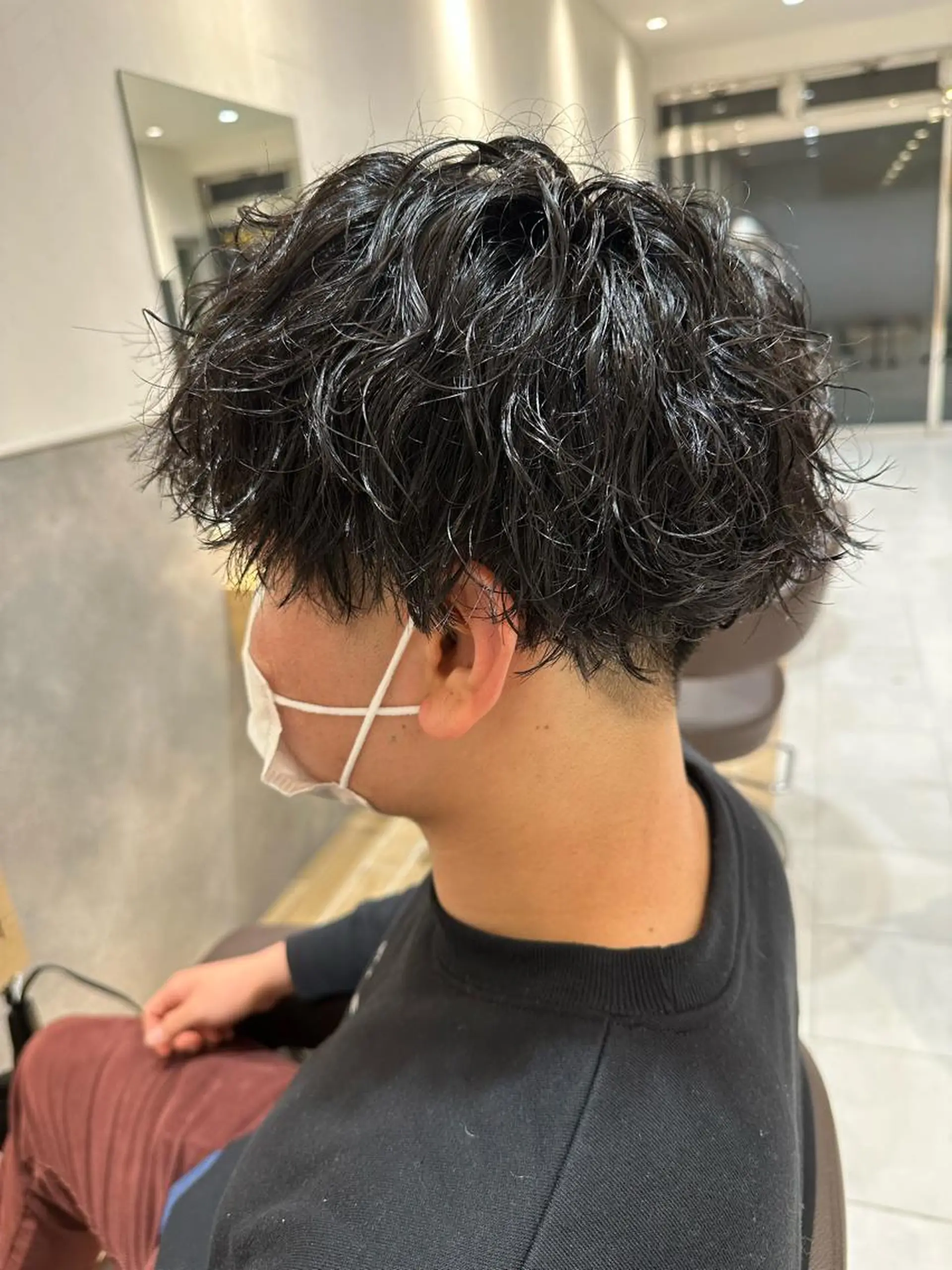 ミディアム パーマ メンズ ミディアムパーマ フェードカット メンズパーマ ツイストスパイラルパーマ 波巻きパーマ カット パーマ トリートメント ヘッドスパ ヘアセット 💈メンズ特化 美容師サキ💈のヘアスタイル