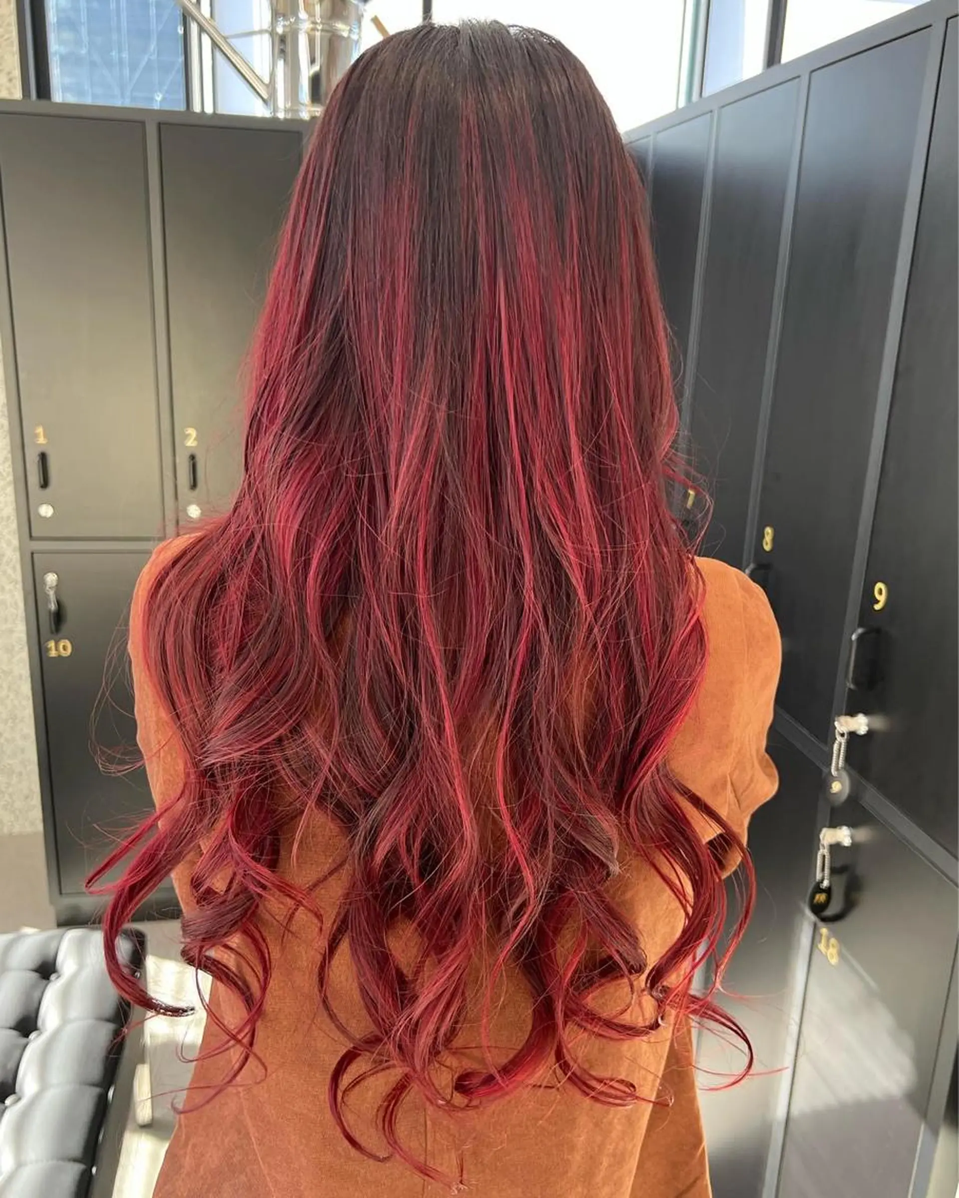 ロング カラー 宍戸 海斗のヘアスタイル