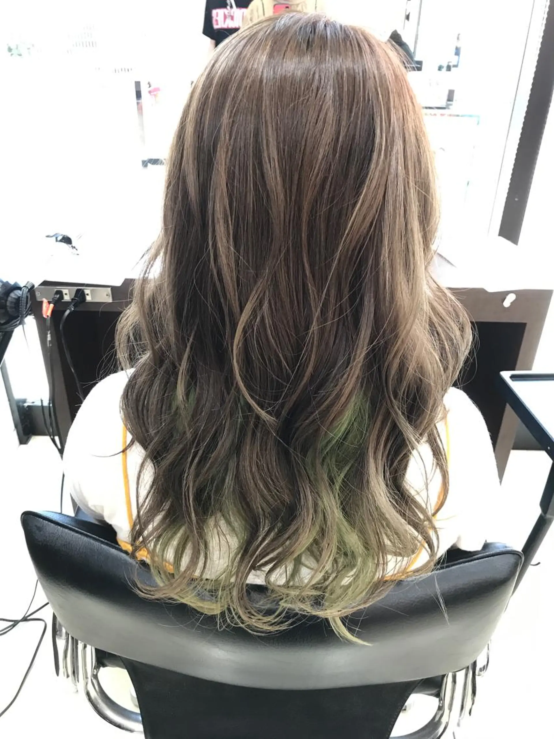 カラー アッシュ オリーブアッシュ 大久保 隆蔵のヘアスタイル