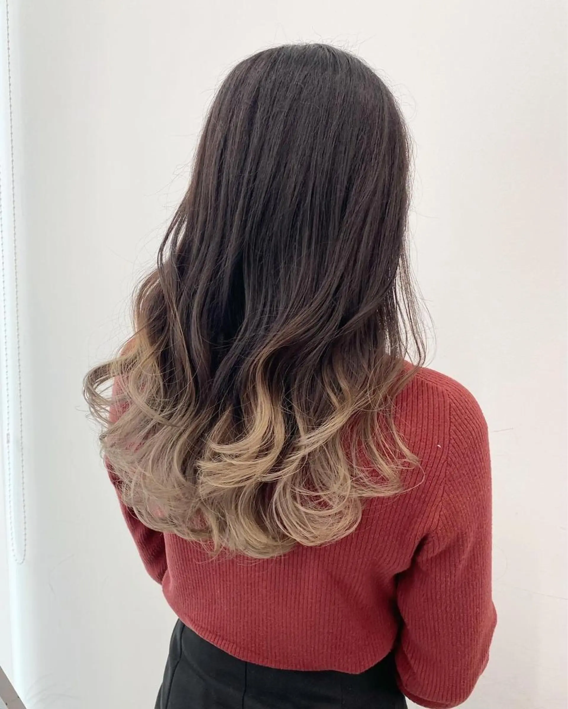 ロング カラー グラデーションカラー ヘアカラー トリートメント 【公式】amble luxe池袋東口🩷のヘアスタイル