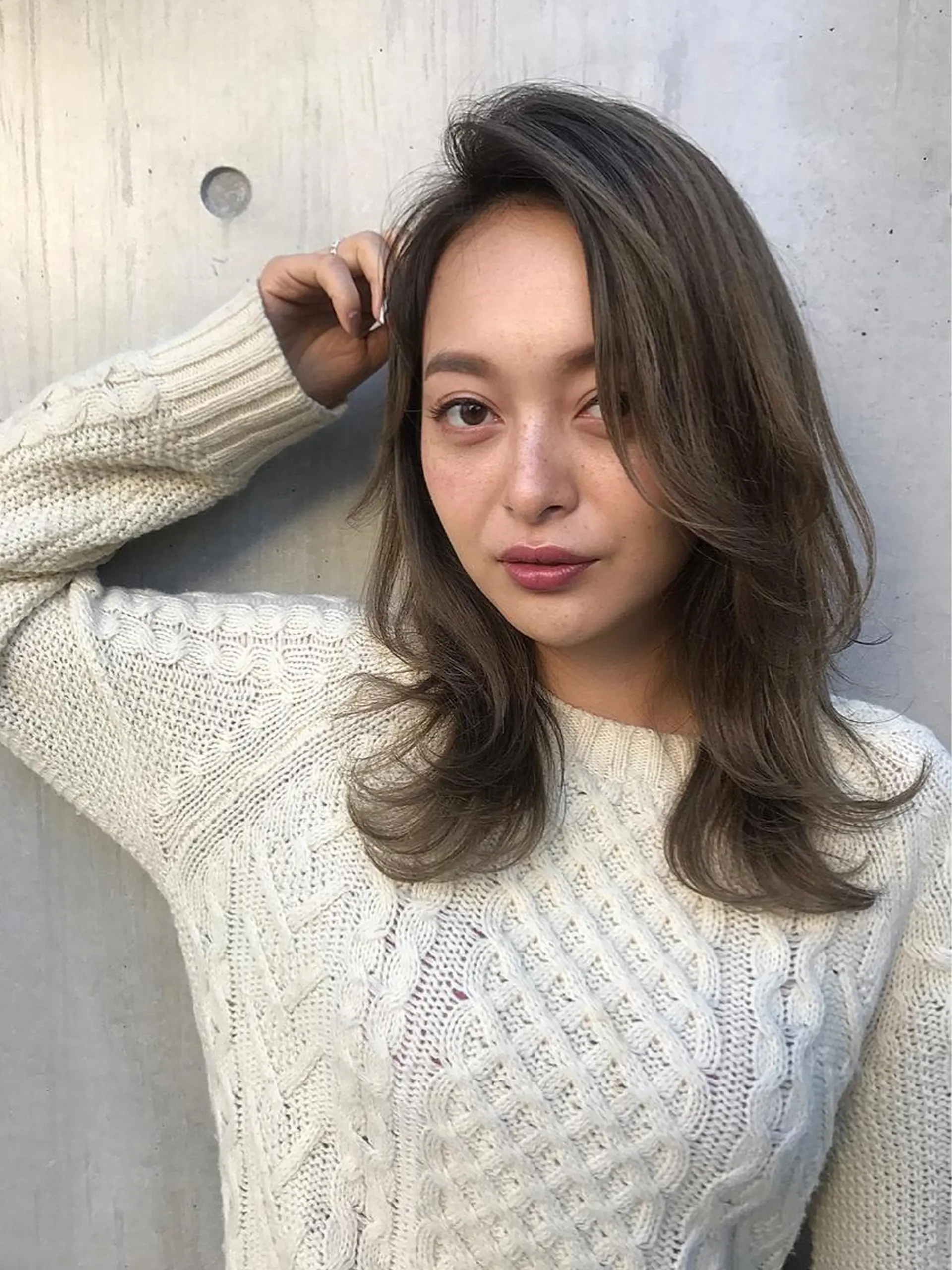 セミロング カラー ベージュカラー オリーブベージュ カット ヘアカラー トリートメント コジマ ダイスケのヘアスタイル