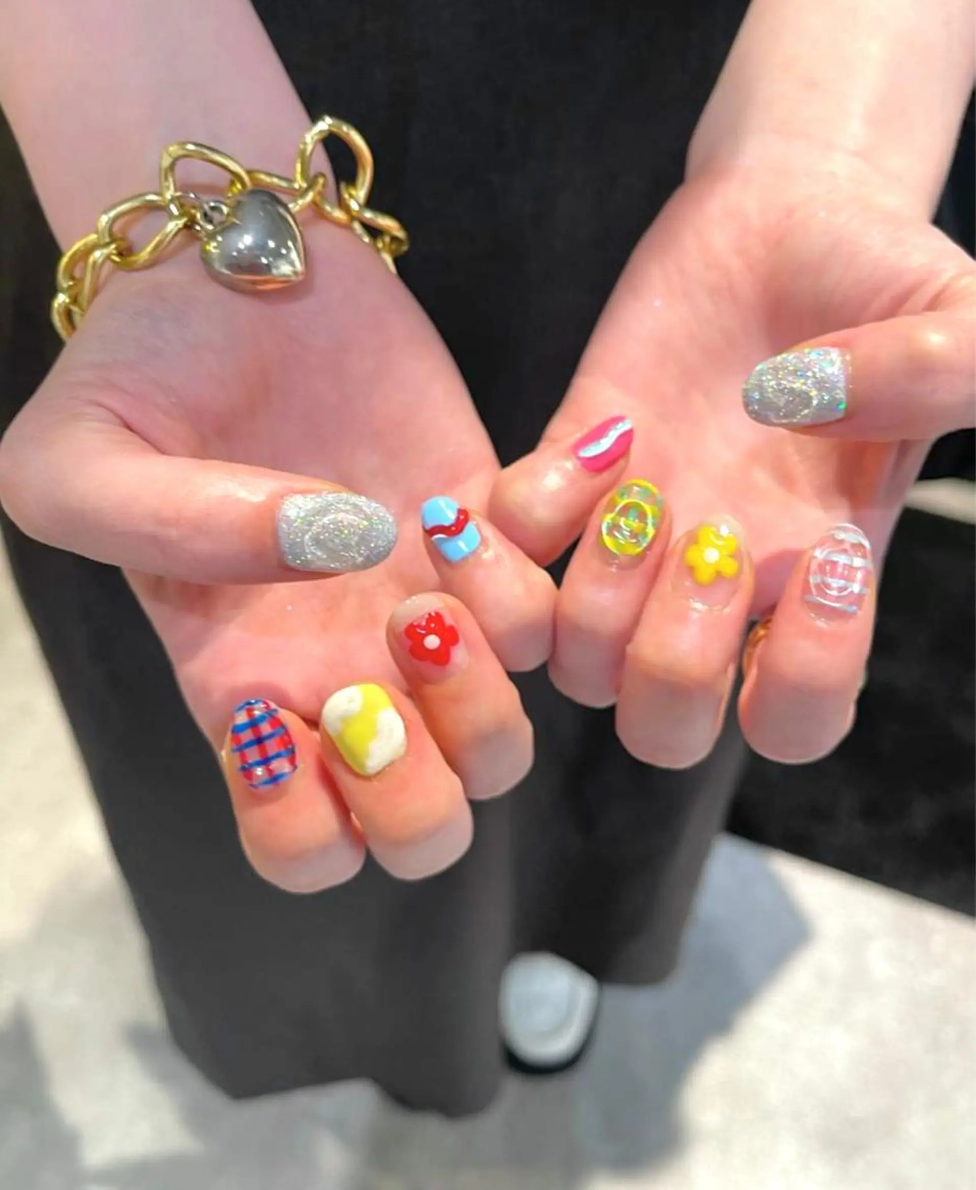 ネイル オーロラネイル ラメ(グリッター) マグネットネイル ano @anomukuiのヘアスタイル