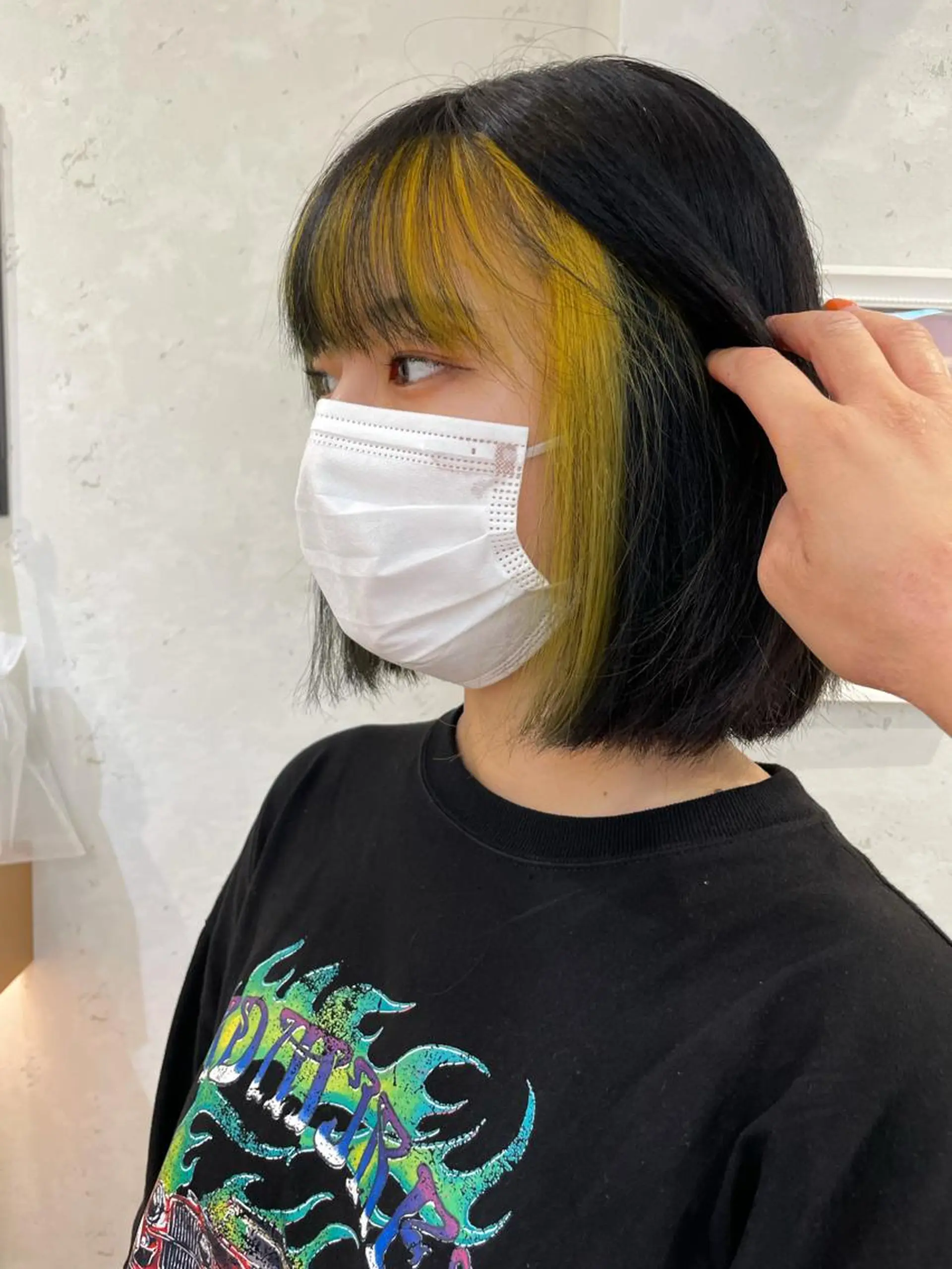 ショート カラー ミストバング  フェイスフレーミング イエローカラー ♥️ブリーチ/ボブ/ レイヤー♥️maiのヘアスタイル