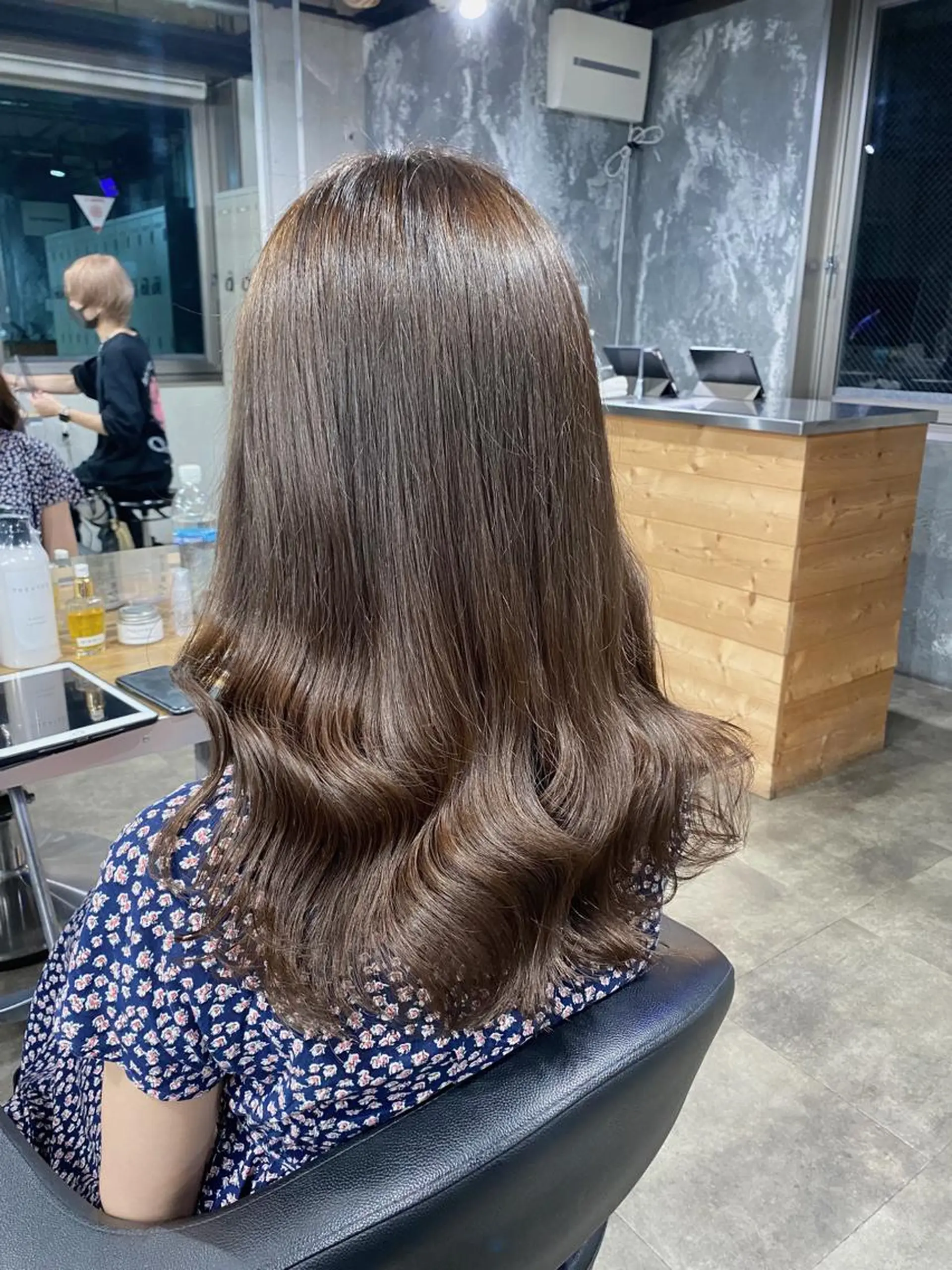 セミロング カラー ブリーチ ブリーチなしカラー 髪質改善 トリートメント カット ヘアカラー ヘアセット 韓国/トレンド レイヤー【101】のヘアスタイル