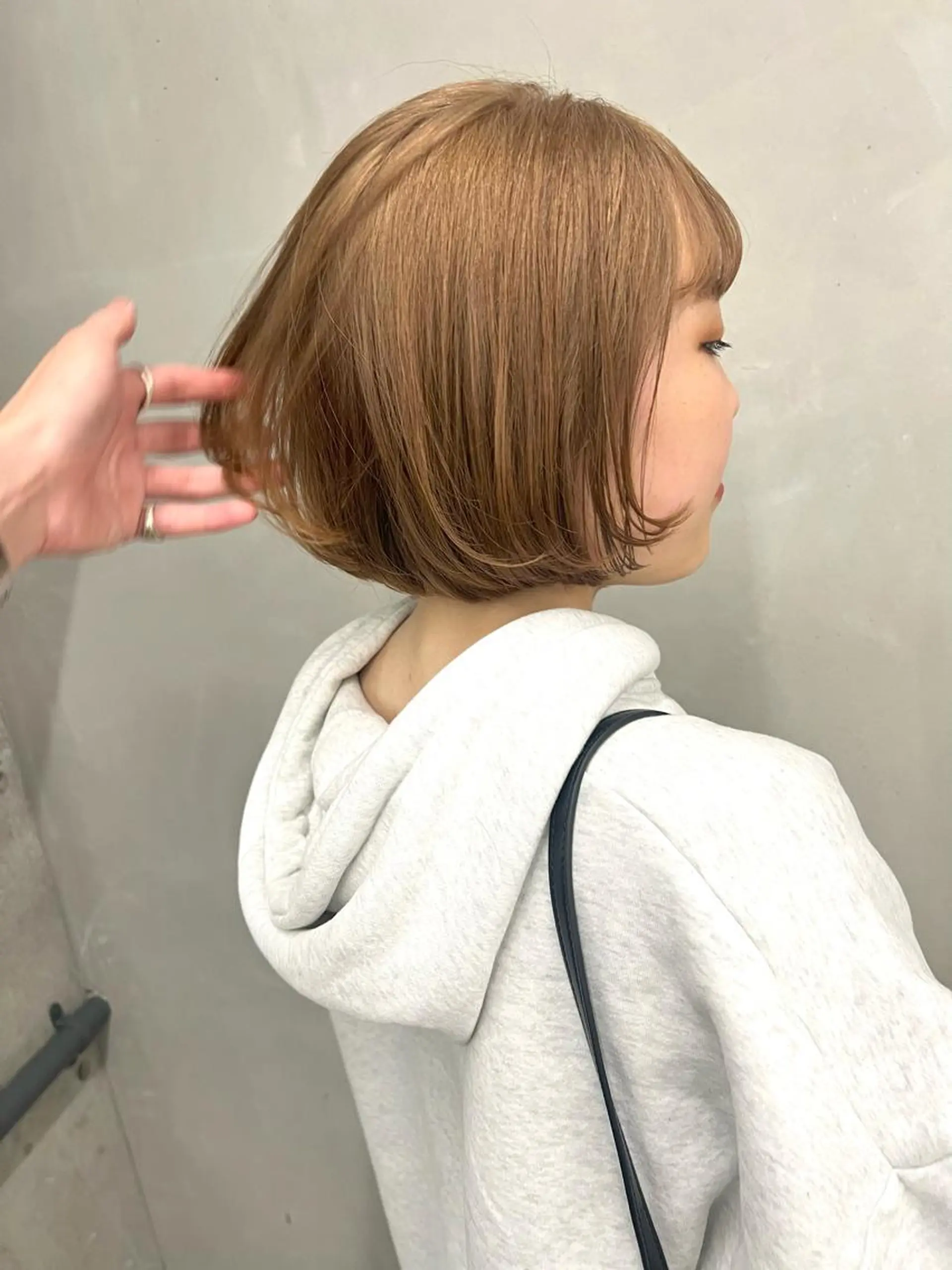 ショート カラー マツエク・マツパ ベージュカラー ボブ カット ヘアカラー トリートメント sakoda shunkiのヘアスタイル