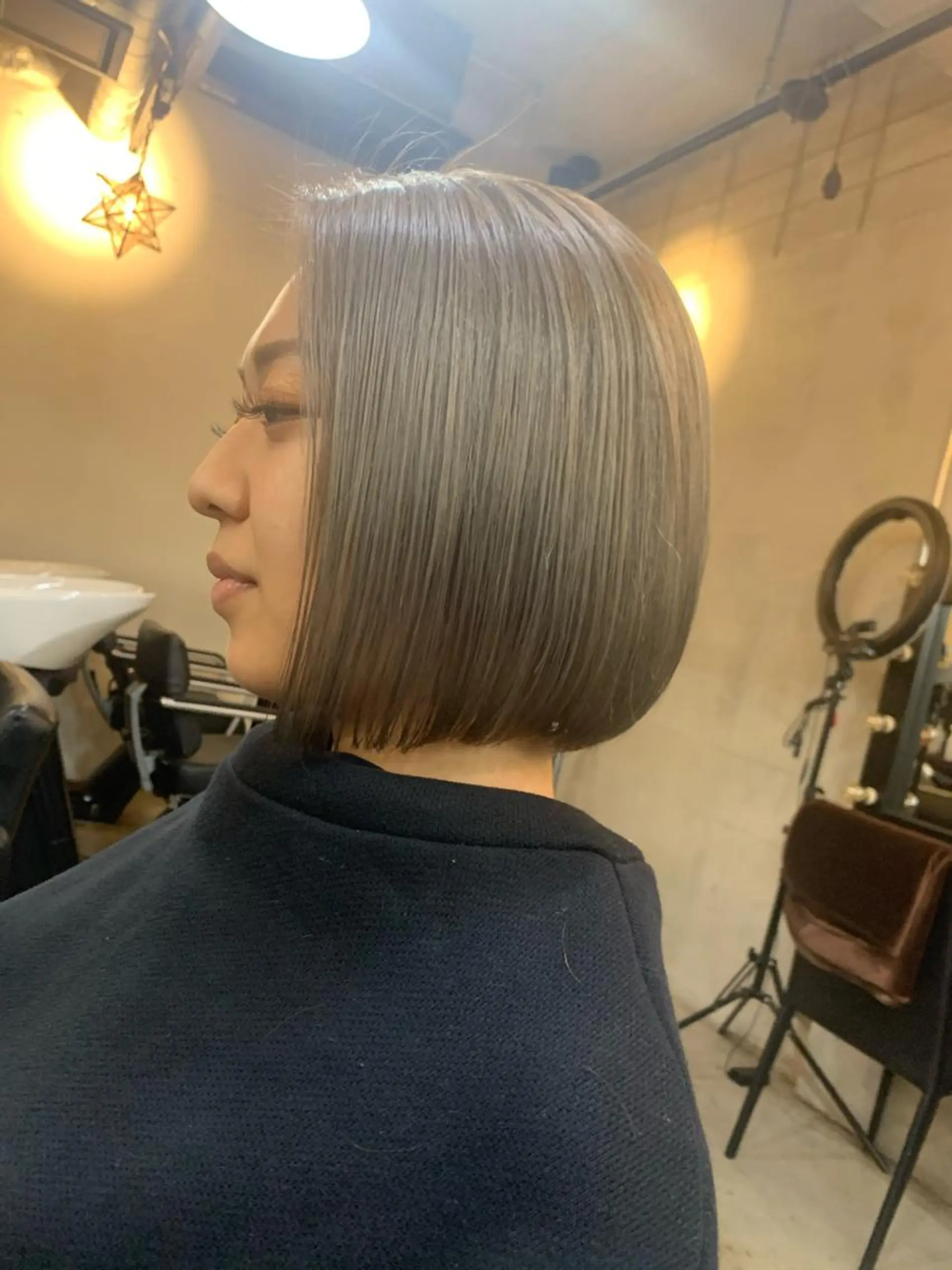 ミディアム くせ毛 顔周りカット 似合わせカット 小顔カット トリートメント カット ヘアカラー トリートメント 武田涼レイヤーカット 髪質改善×縮毛矯正のヘアスタイル