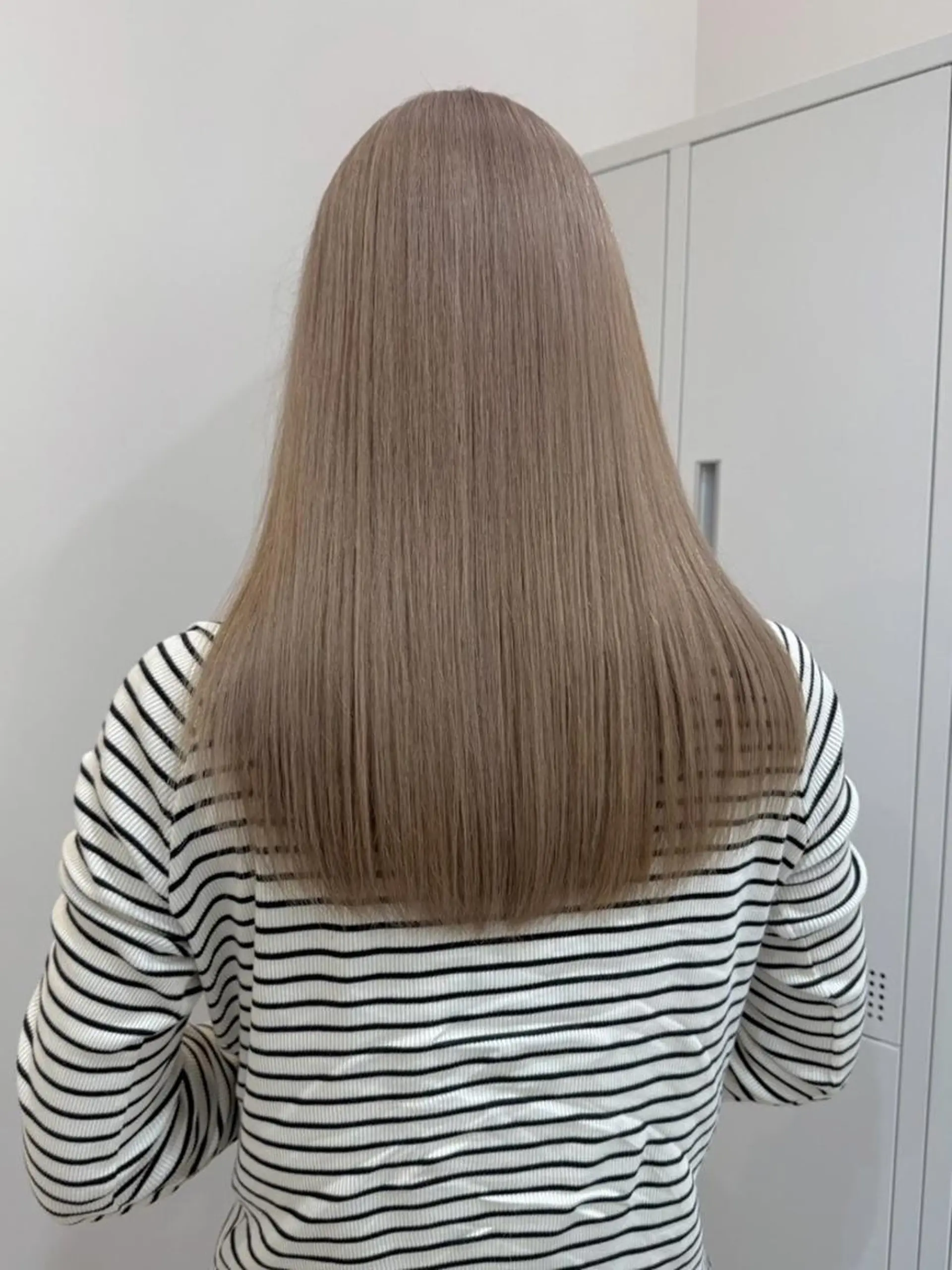 セミロング カラー ブリーチ ダブルカラー カット ヘアカラー トリートメント ✨【公式】 juhl.横浜✨のヘアスタイル