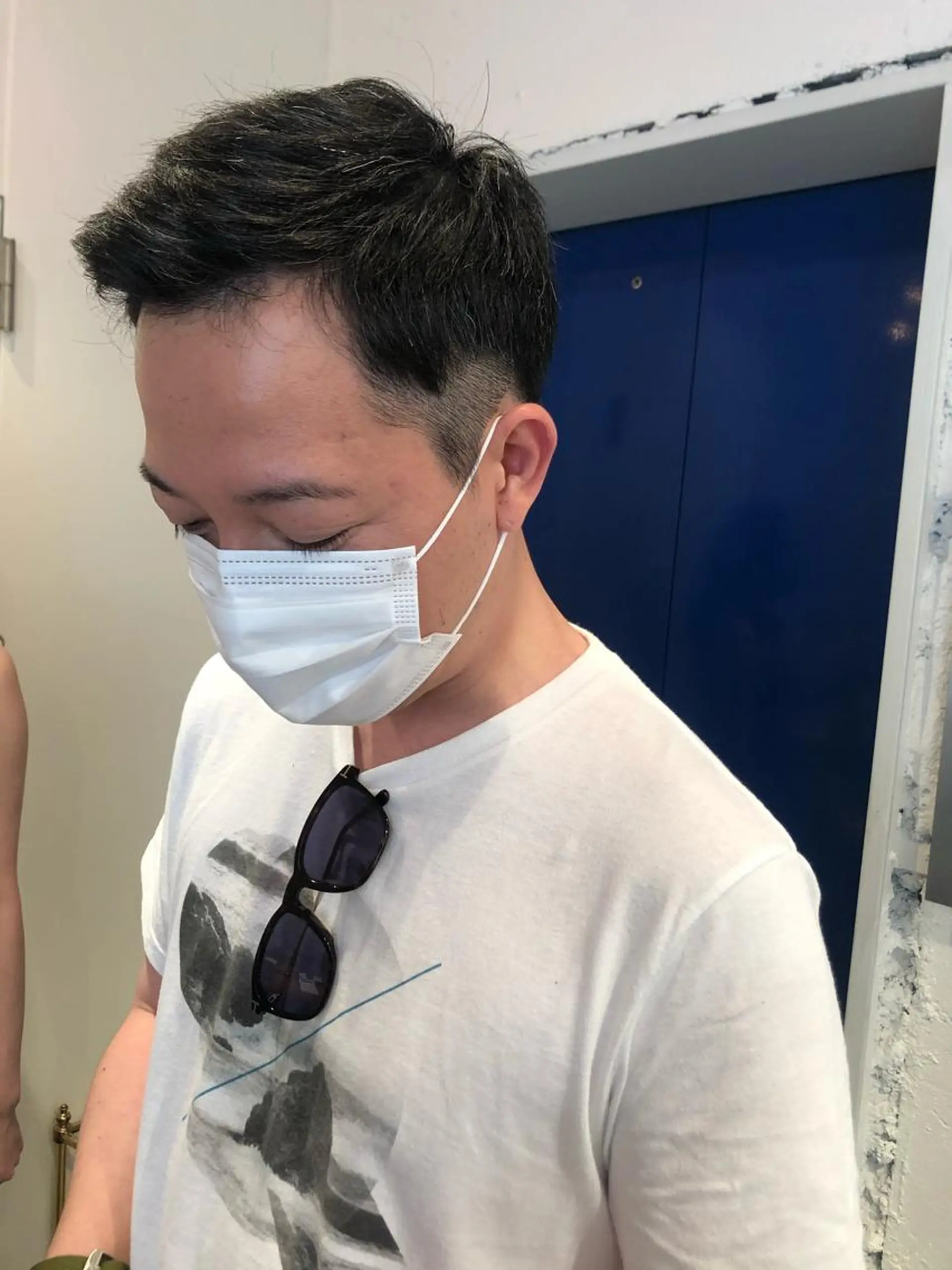 メンズ MIOベージュカラー 柔らかいカラーのヘアスタイル