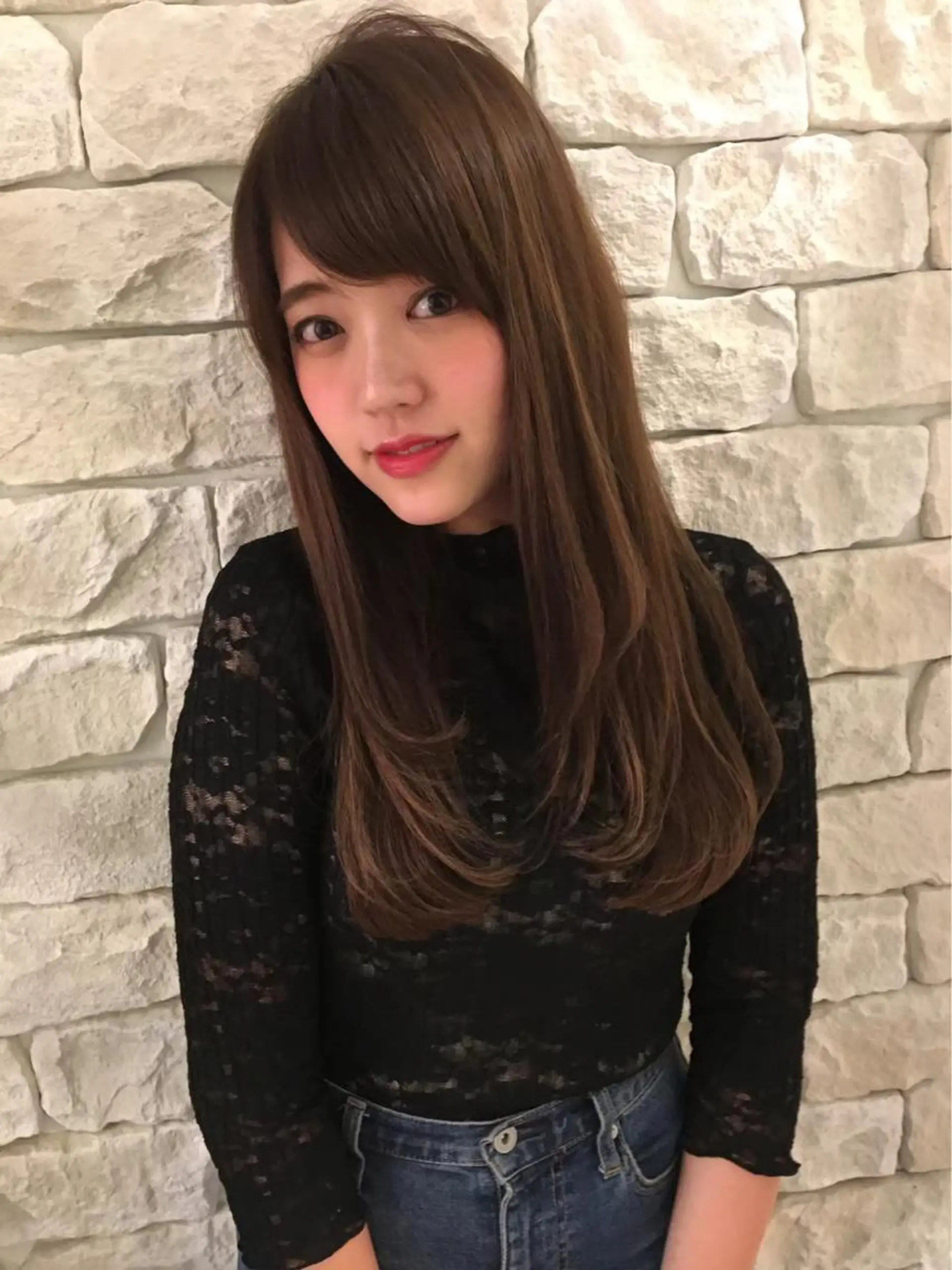 ロング AGU akariのヘアスタイル