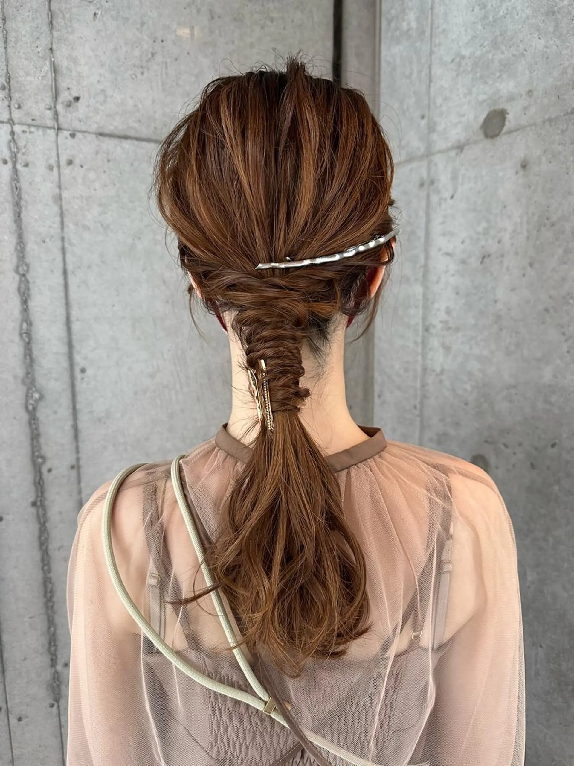 ロング ヘアアレンジ 女性に人気♪ はやしほのかのヘアスタイル