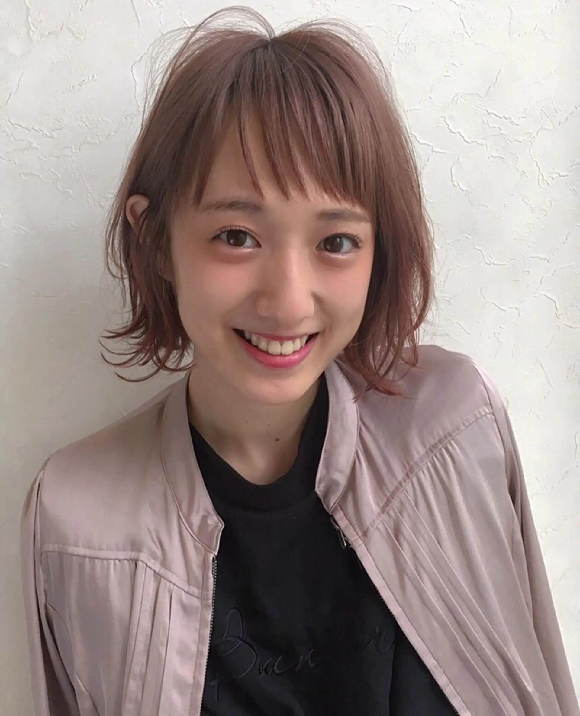 ショート カラー nakahara madokaのヘアスタイル