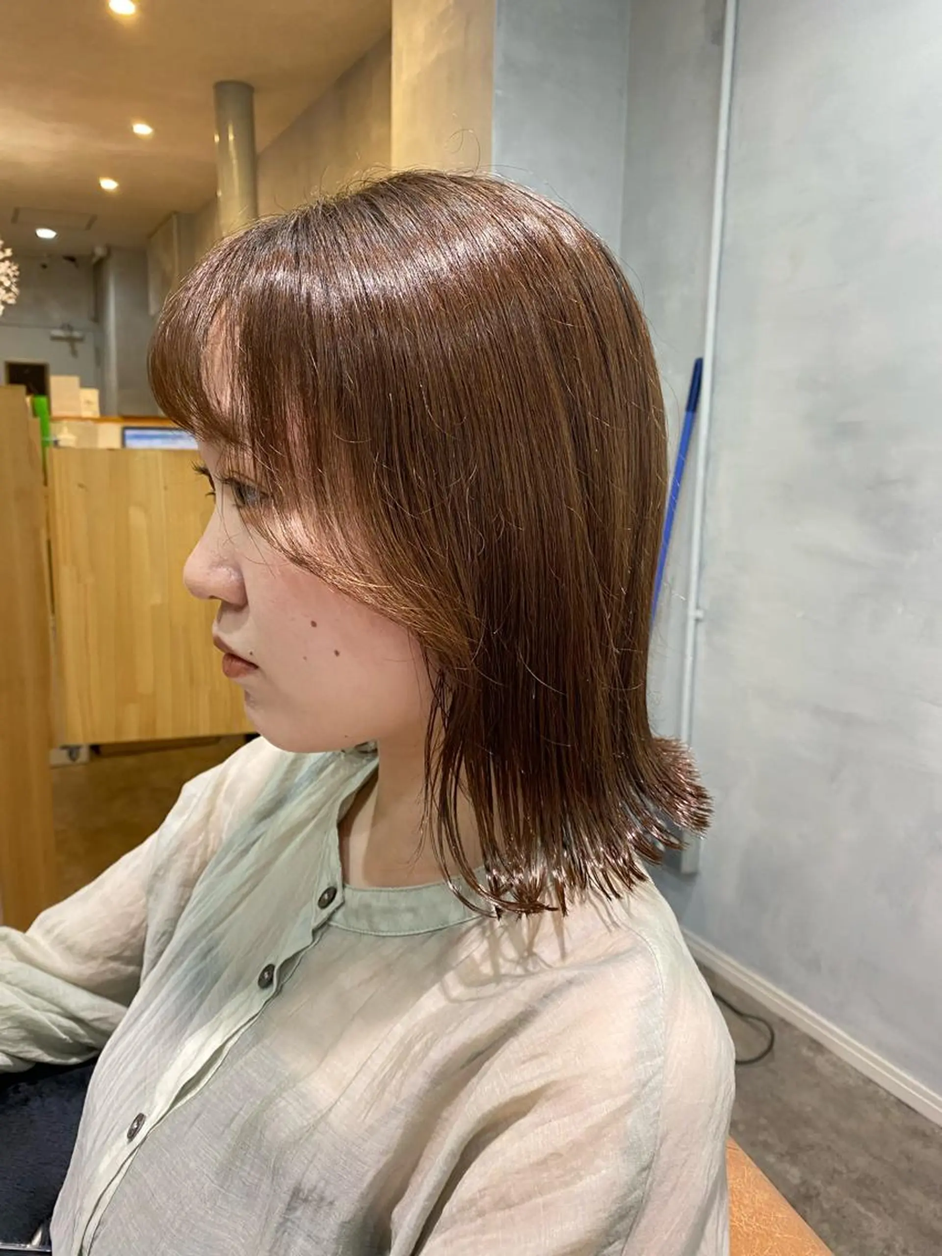 ミディアム 外ハネヘア カット 大久保 優香のヘアスタイル