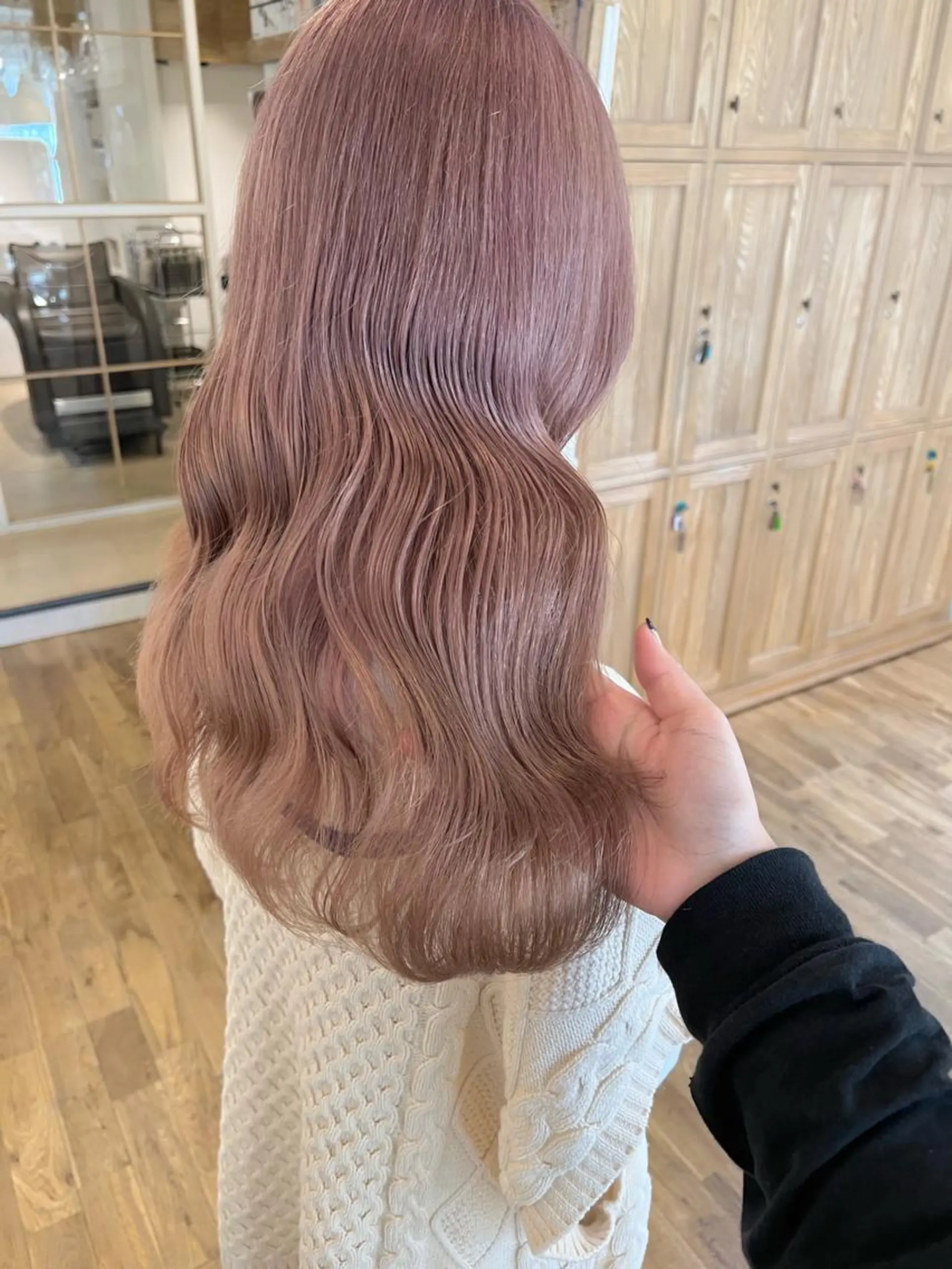 ミディアム カラー ベージュカラー ミルクティーベージュ ピンクカラー ピンクベージュ sio.nail&eyebrow salon shimokitazawa2号店所属・nailist mana𖤐´-のネイルデザイン