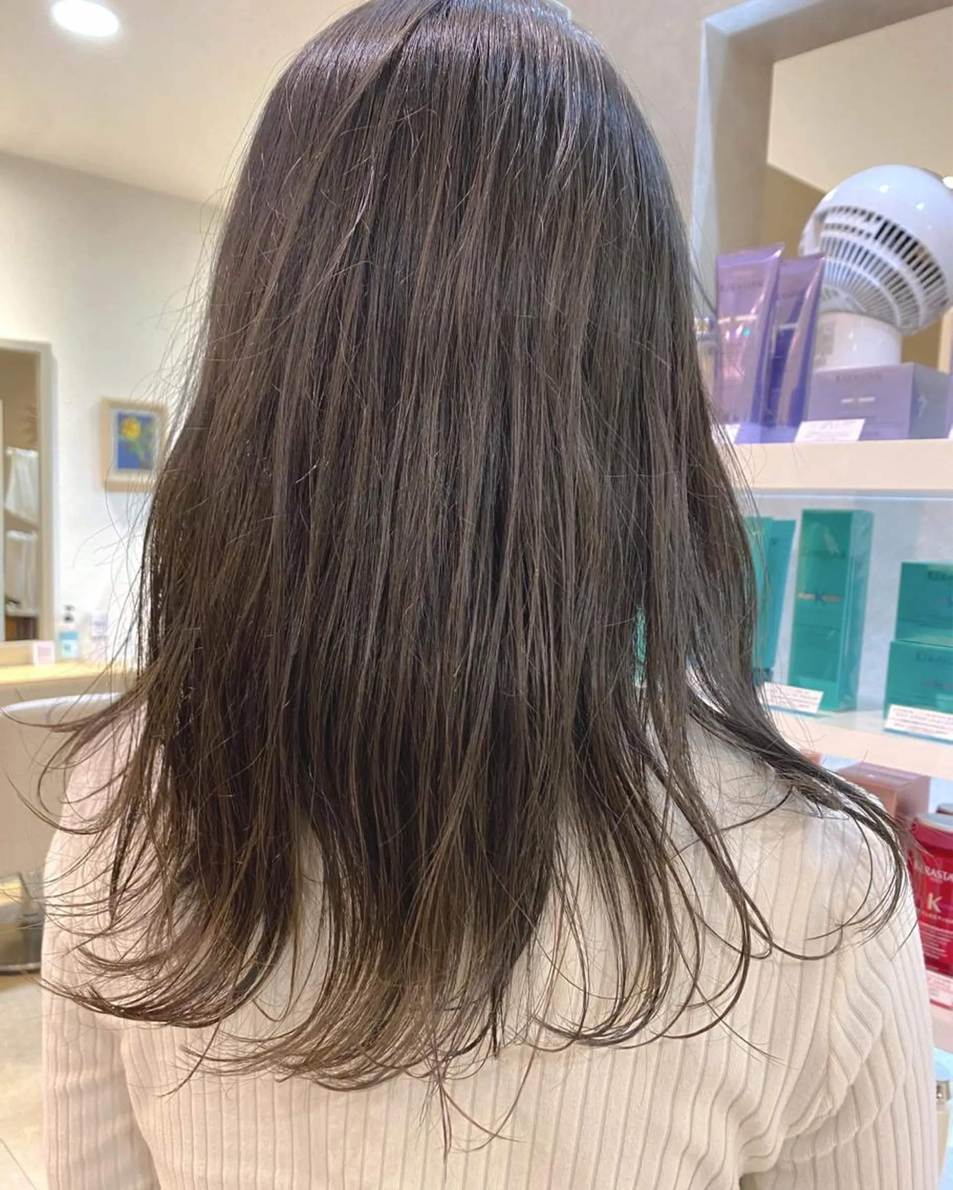 セミロング カラー ブリーチ 韓国風ハッシュカット 🇰🇷オリーブ職人のヘアスタイル