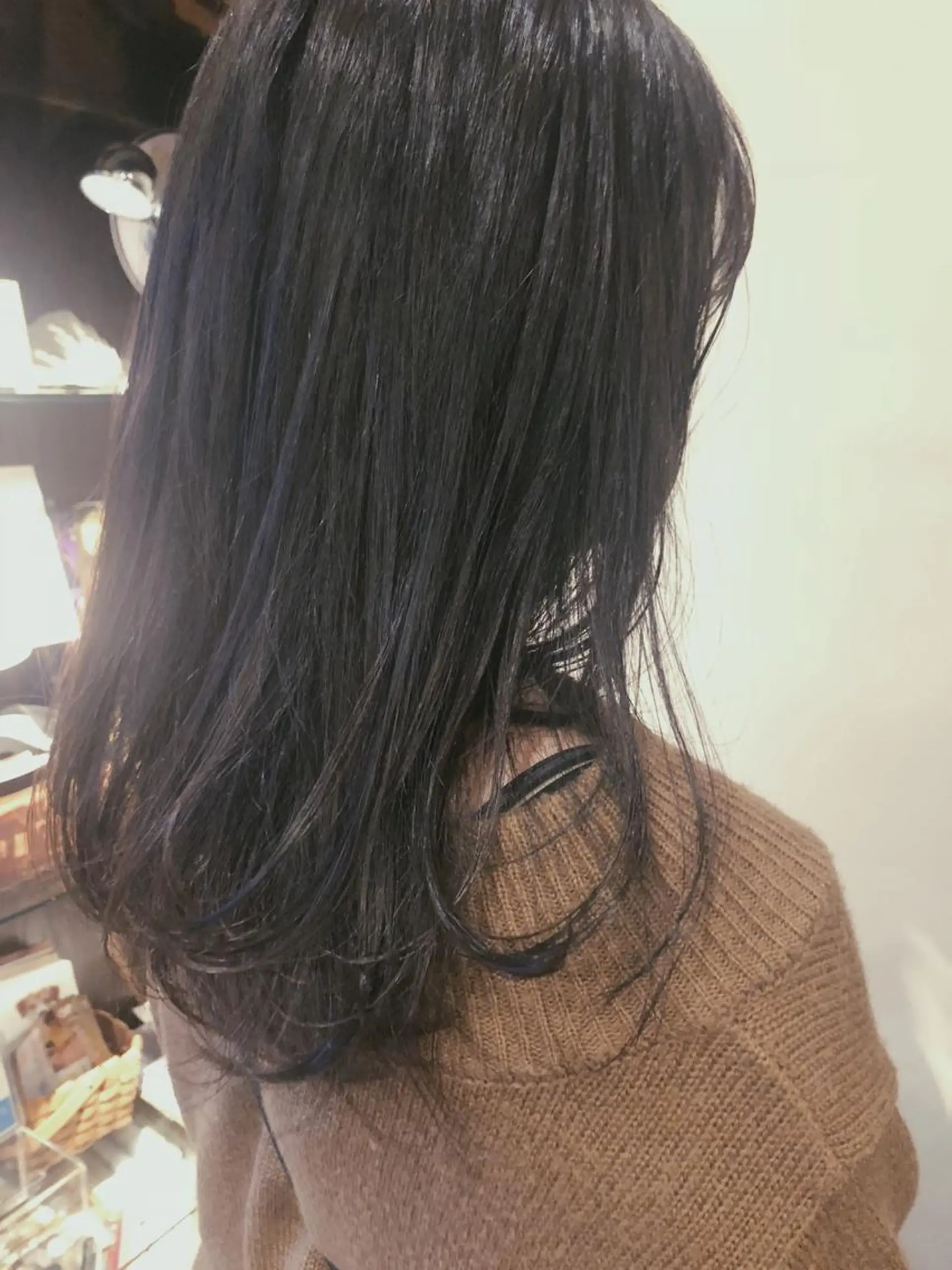 ミディアム カラー パーマ 黒髪 透明感カラー カット ヘアカラー 吉川 愛美李のヘアスタイル