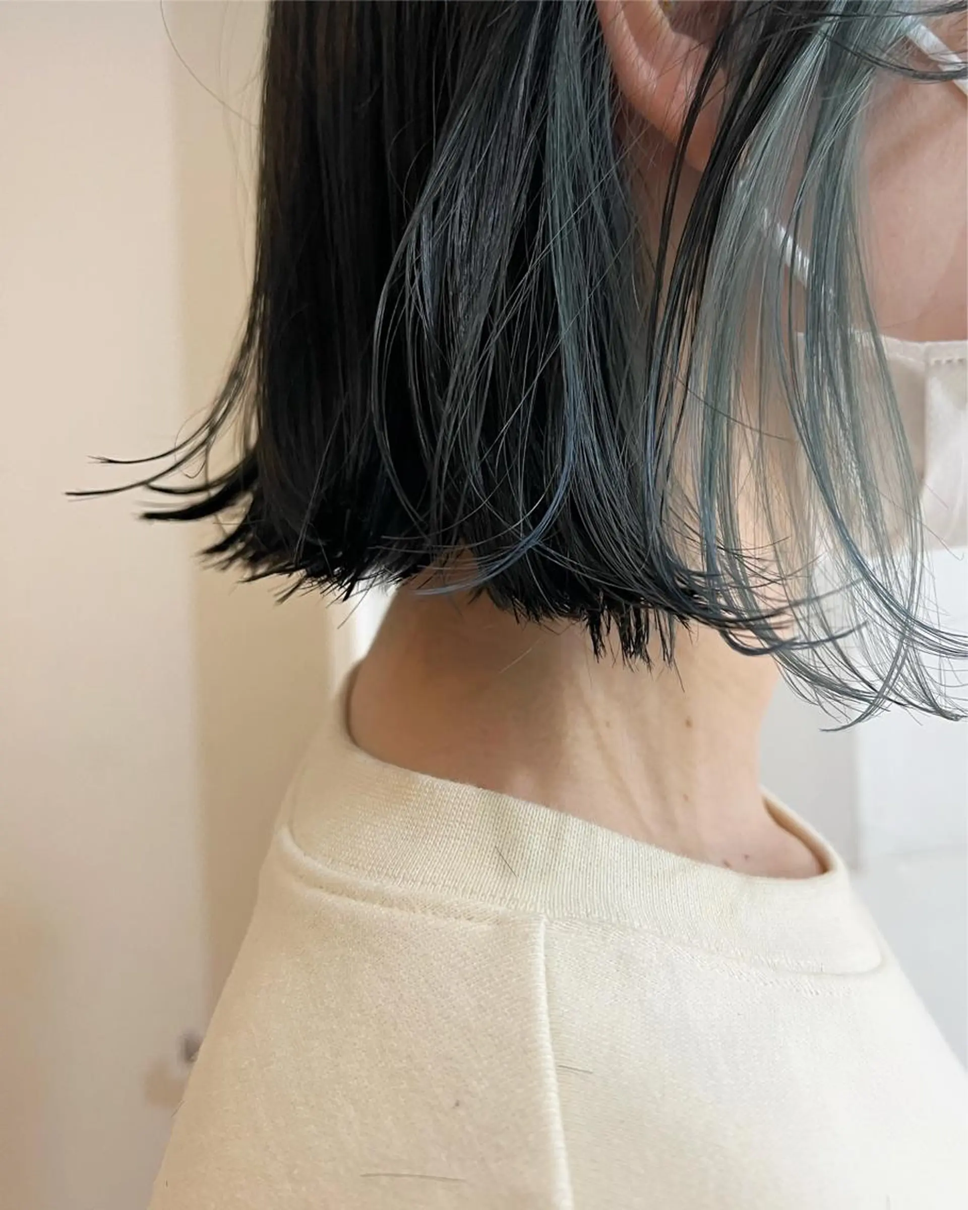 ミディアム カラー ブリーチ カット ヘアカラー トリートメント ツキノキ ミナのヘアスタイル