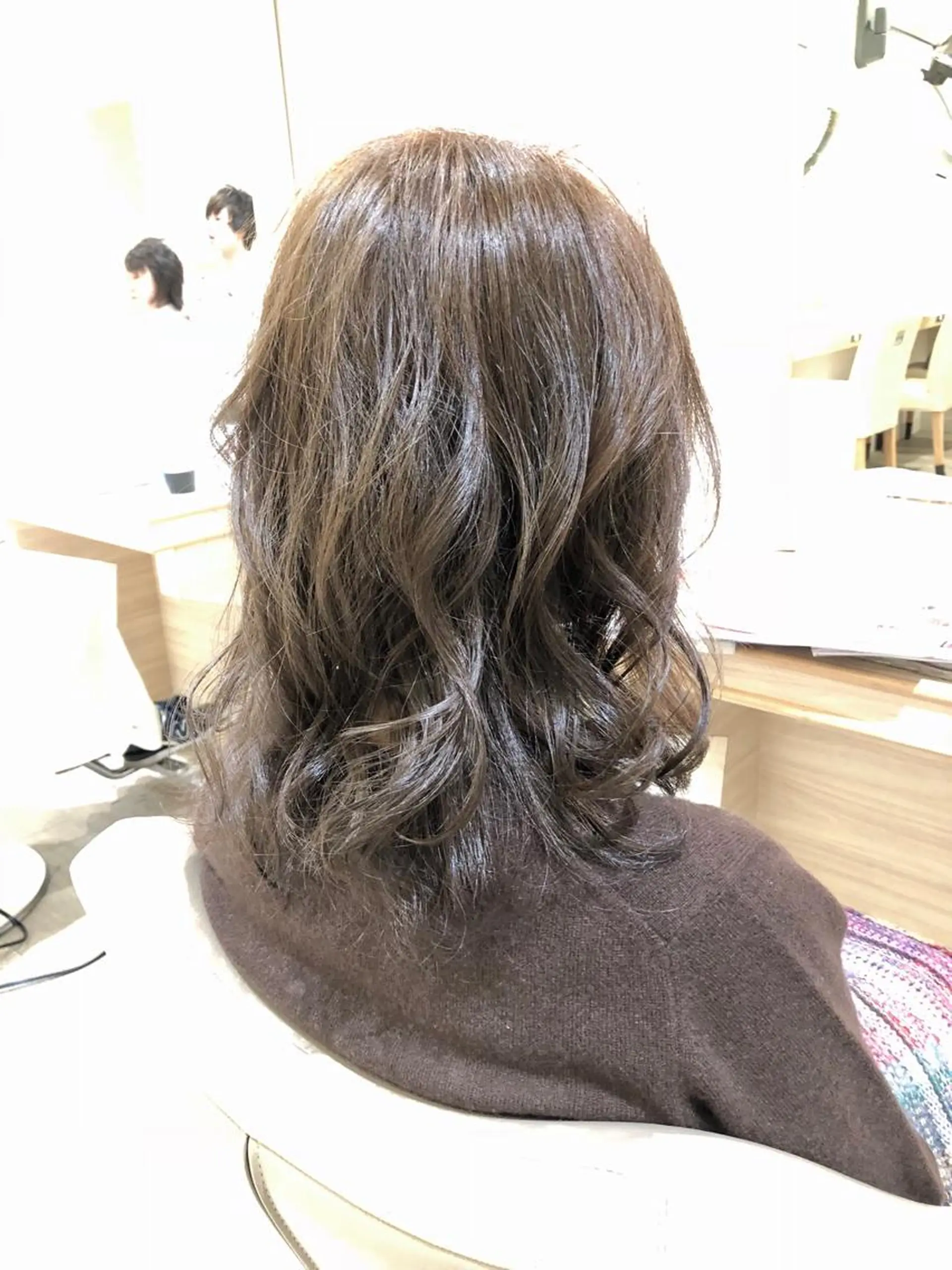 セミロング カラー 透明感カラー イルミナカラー 店長     押野 勇也のヘアスタイル