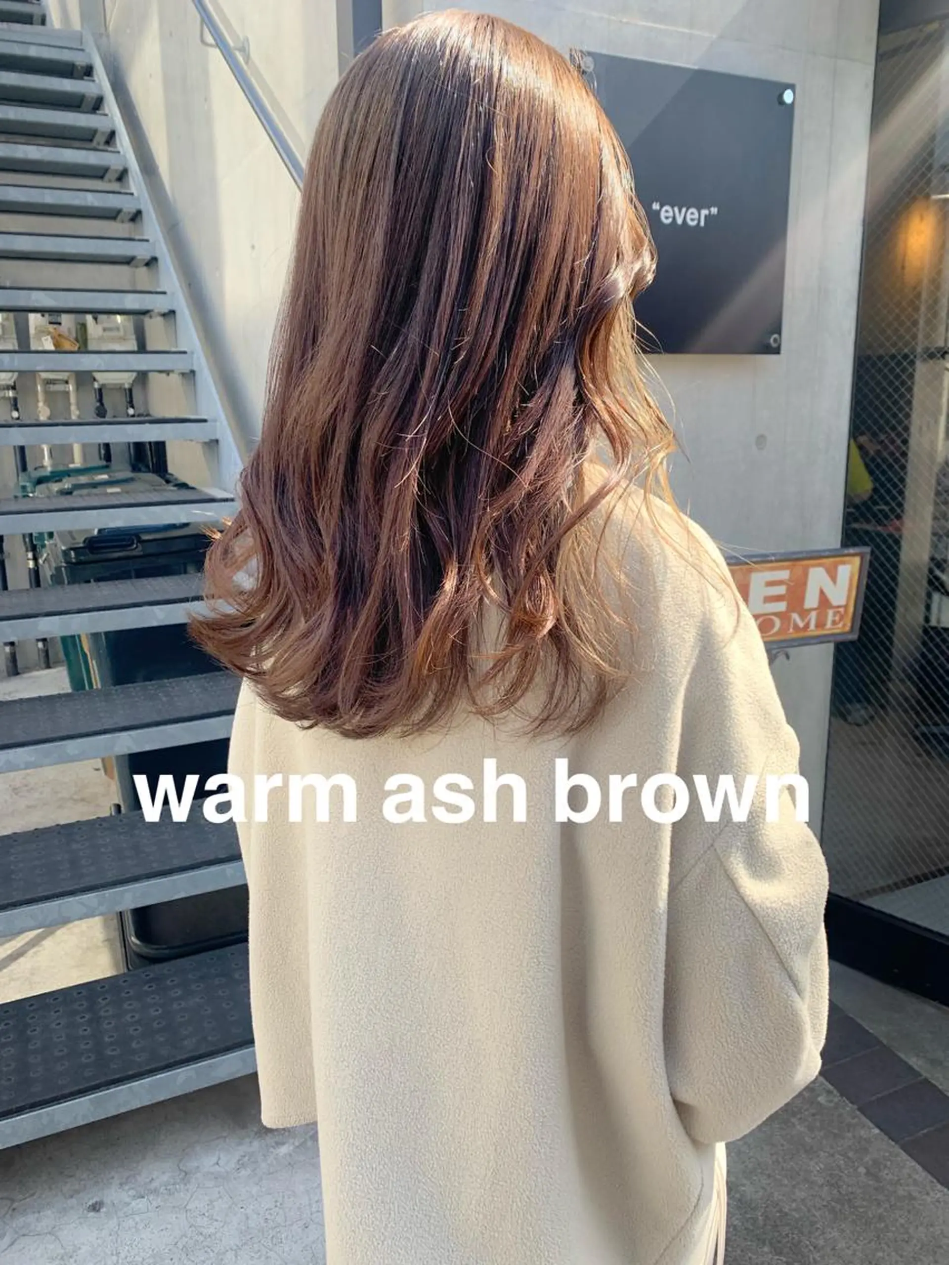 ミディアム カラー アッシュ アッシュブラウン ブラウンカラー 柔らかブラウン/顔周 りレイヤー♡ユウシのヘアスタイル