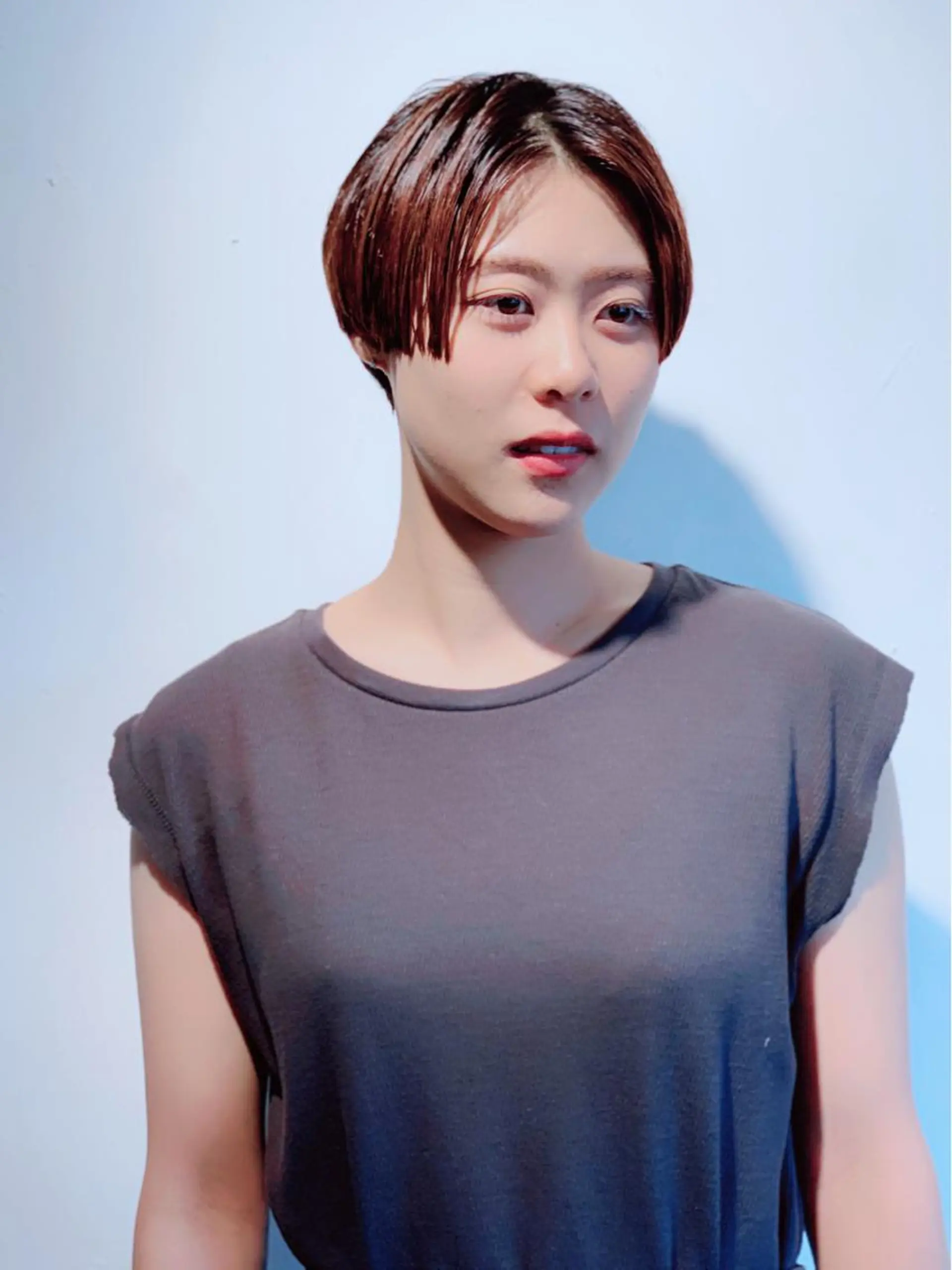 ショート カラー カット ヘアカラー ヤノ ナオミのヘアスタイル