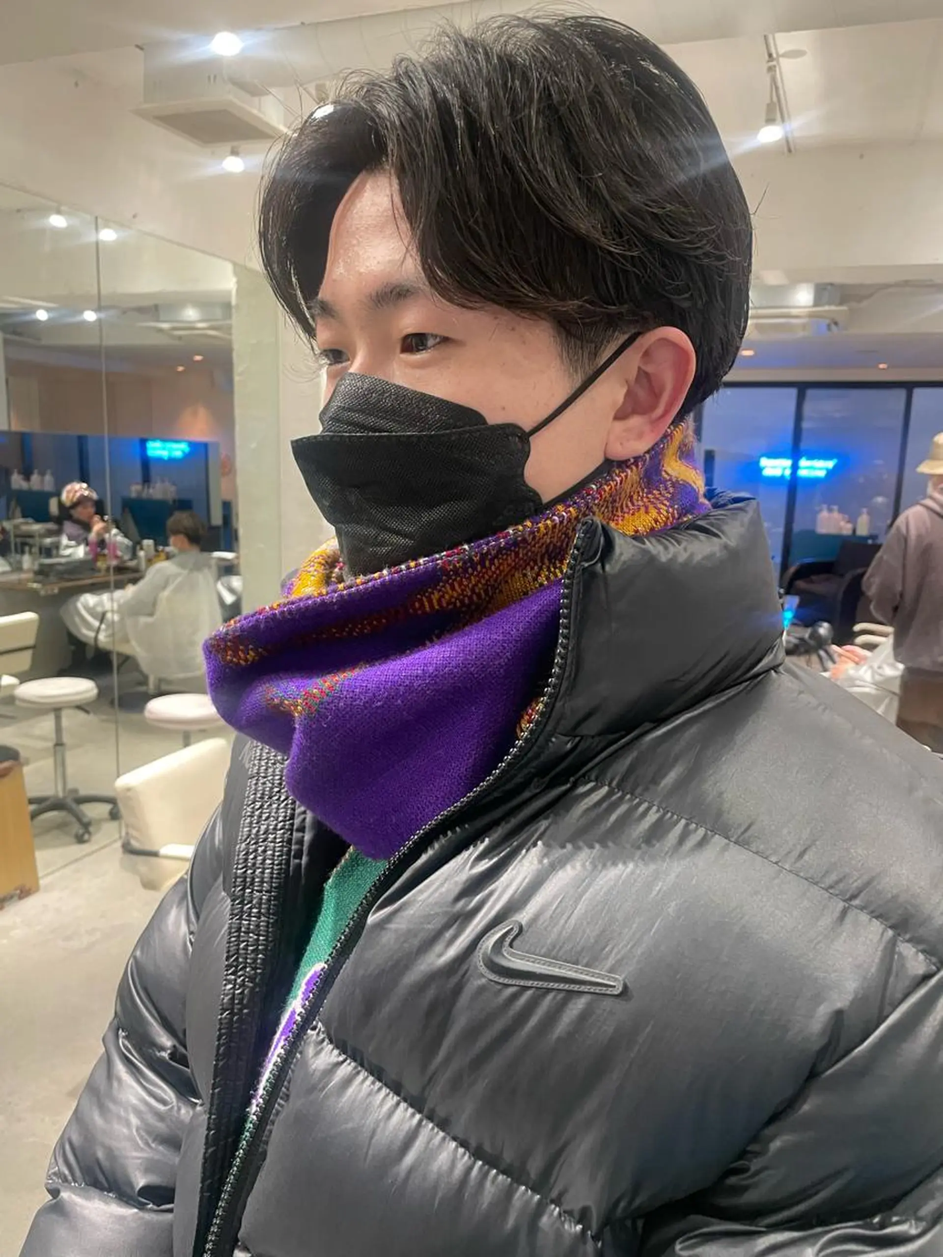 ショート パーマ メンズ メンズバレイヤージュ メンズブリーチ センターパート フェードカット メンズハイライト カット パーマ トリートメント スパイラルパーマ 🌐hina⭐️のヘアスタイル