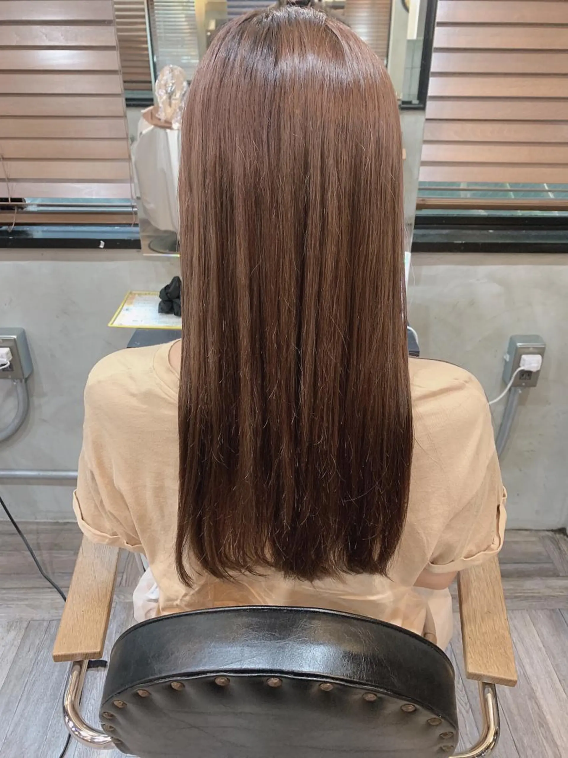 ロング カラー ブリーチ グレージュ ブリーチなしカラー 宗近 拓磨のヘアスタイル